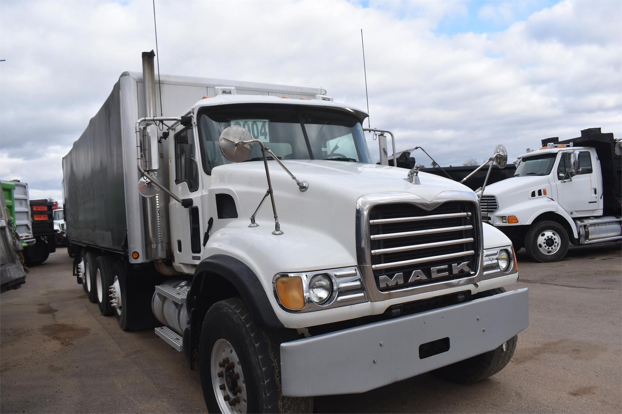 2004 Mack Granite CV713 Dump Trucks/Trailer