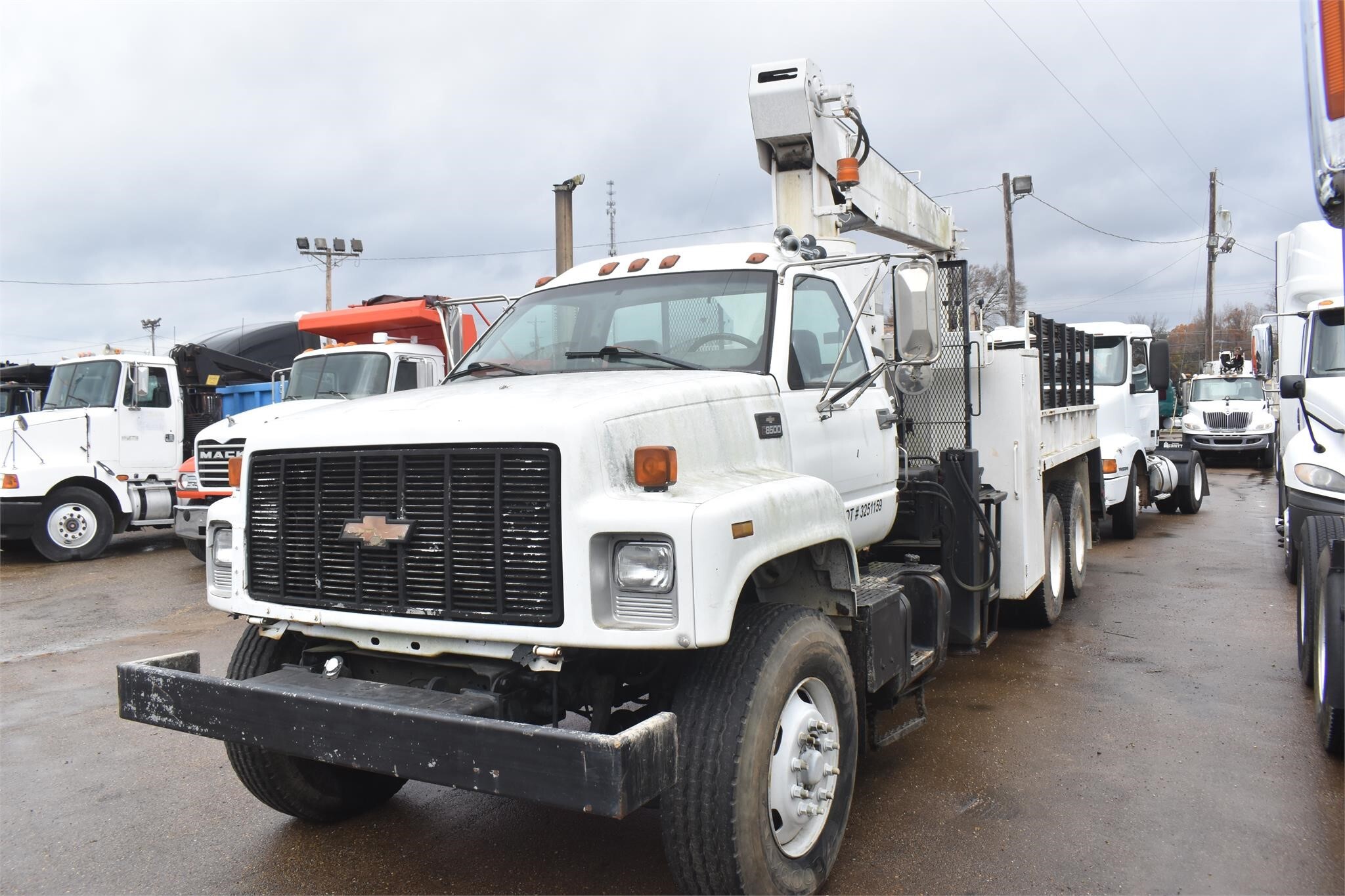 2000 National 446A Crane