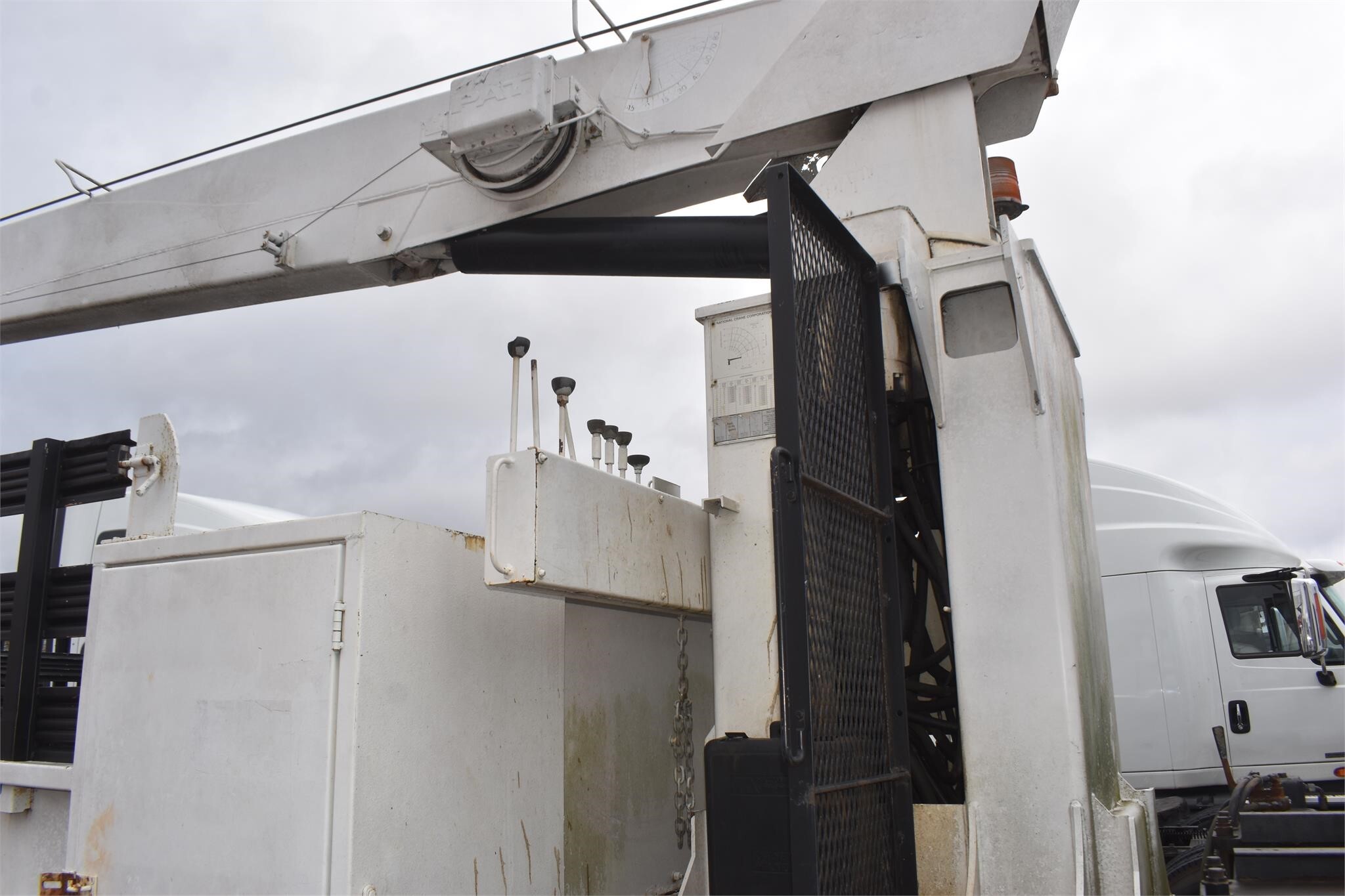 2000 National 446A Crane