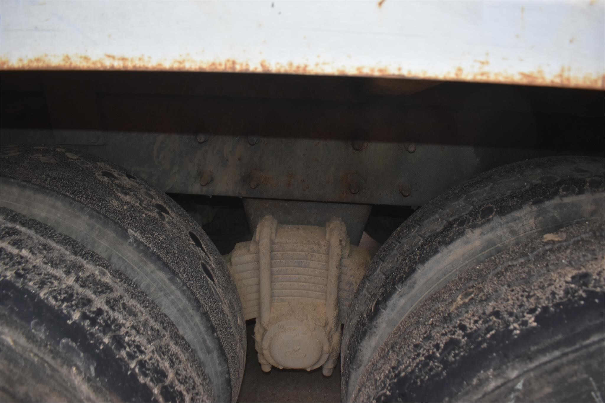 2009 Mack GU713 Semi Trucks/Trailer