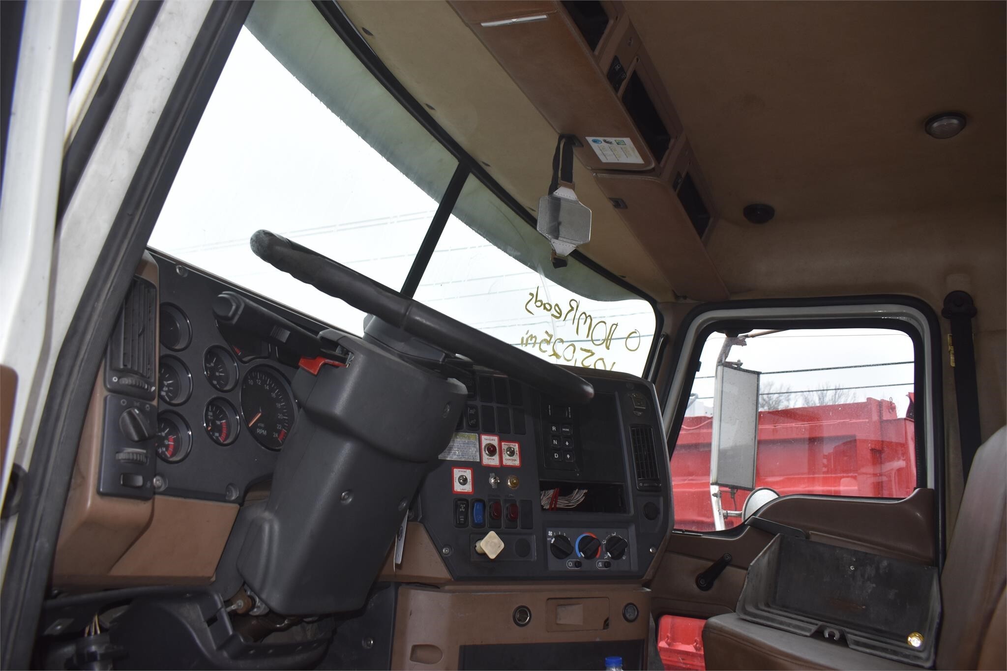 2009 Mack GU713 Semi Trucks/Trailer