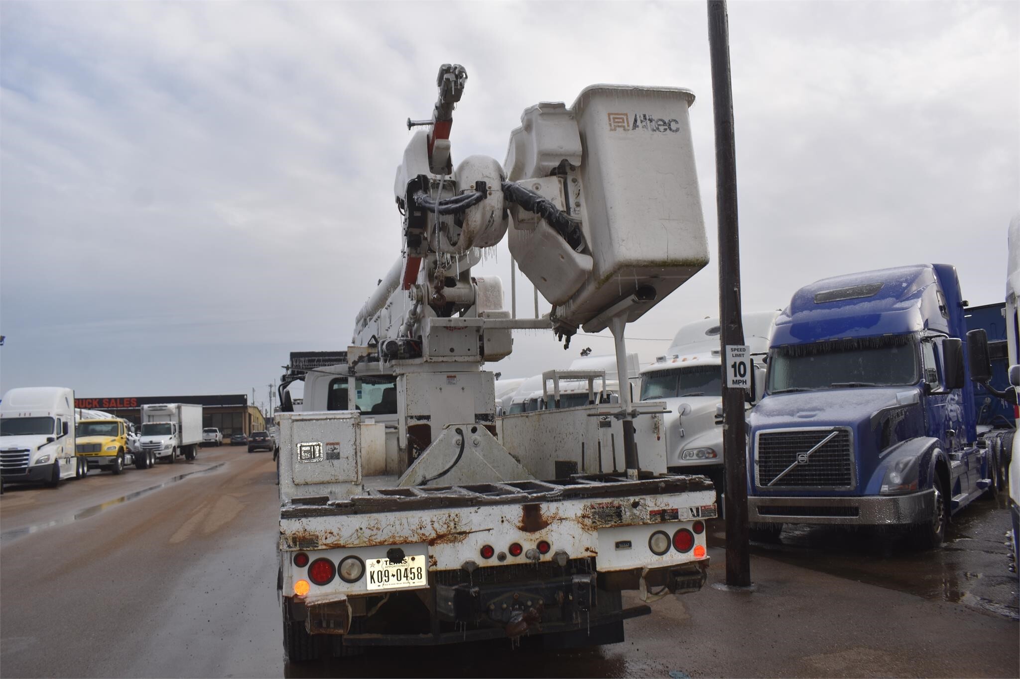 2012 Altec AA55 Crane