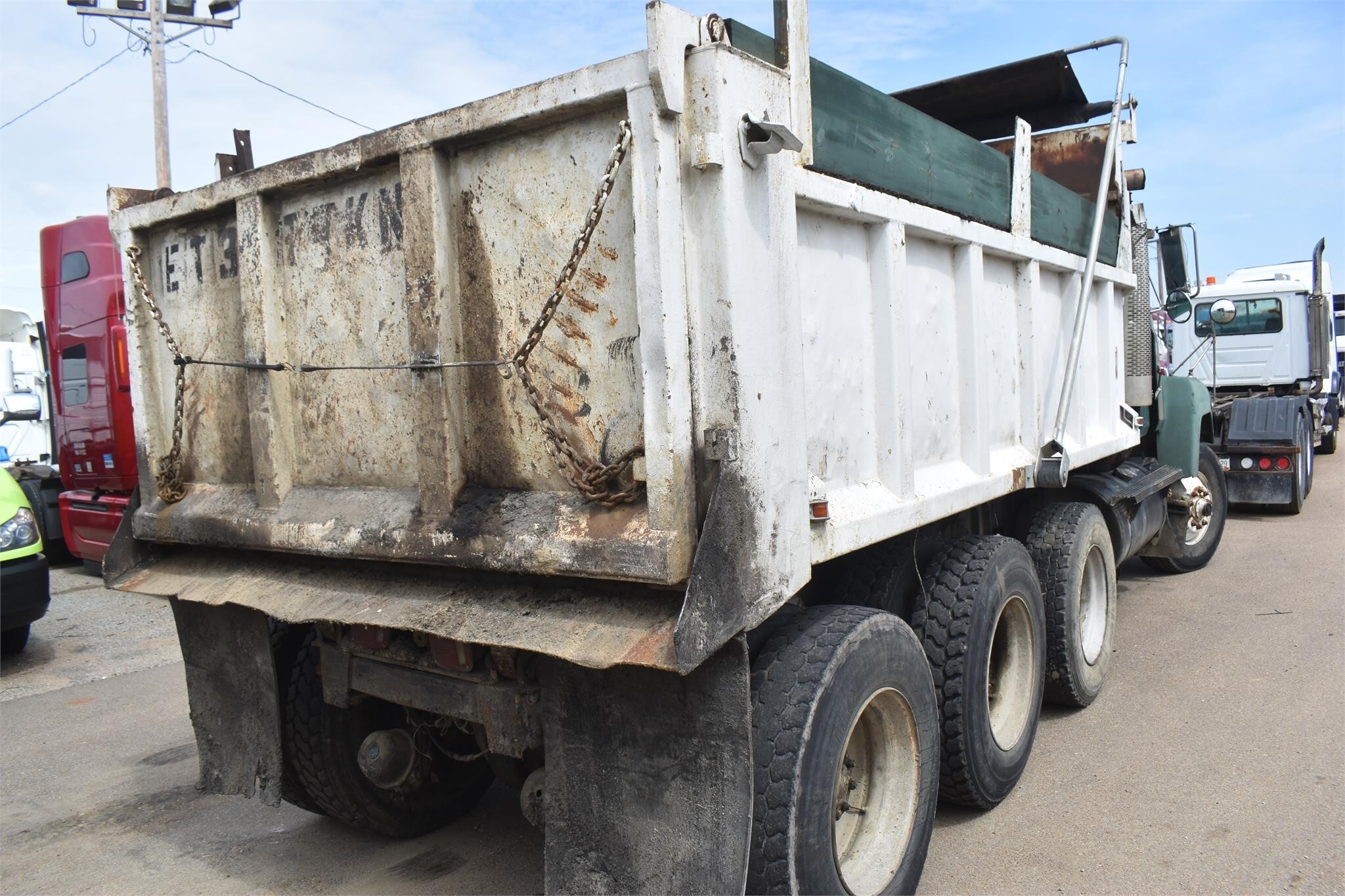 1993 Mack CH613 Semi Trucks/Trailer
