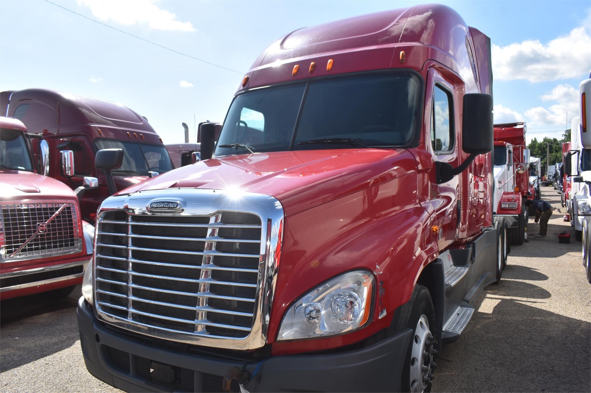 2014 Freightliner Cascadia 125 Semi Trucks/Trailer