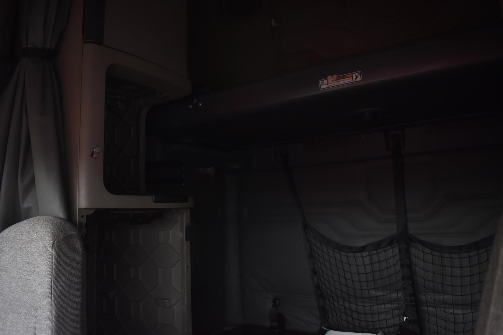2014 Freightliner Cascadia 125 Semi Trucks/Trailer