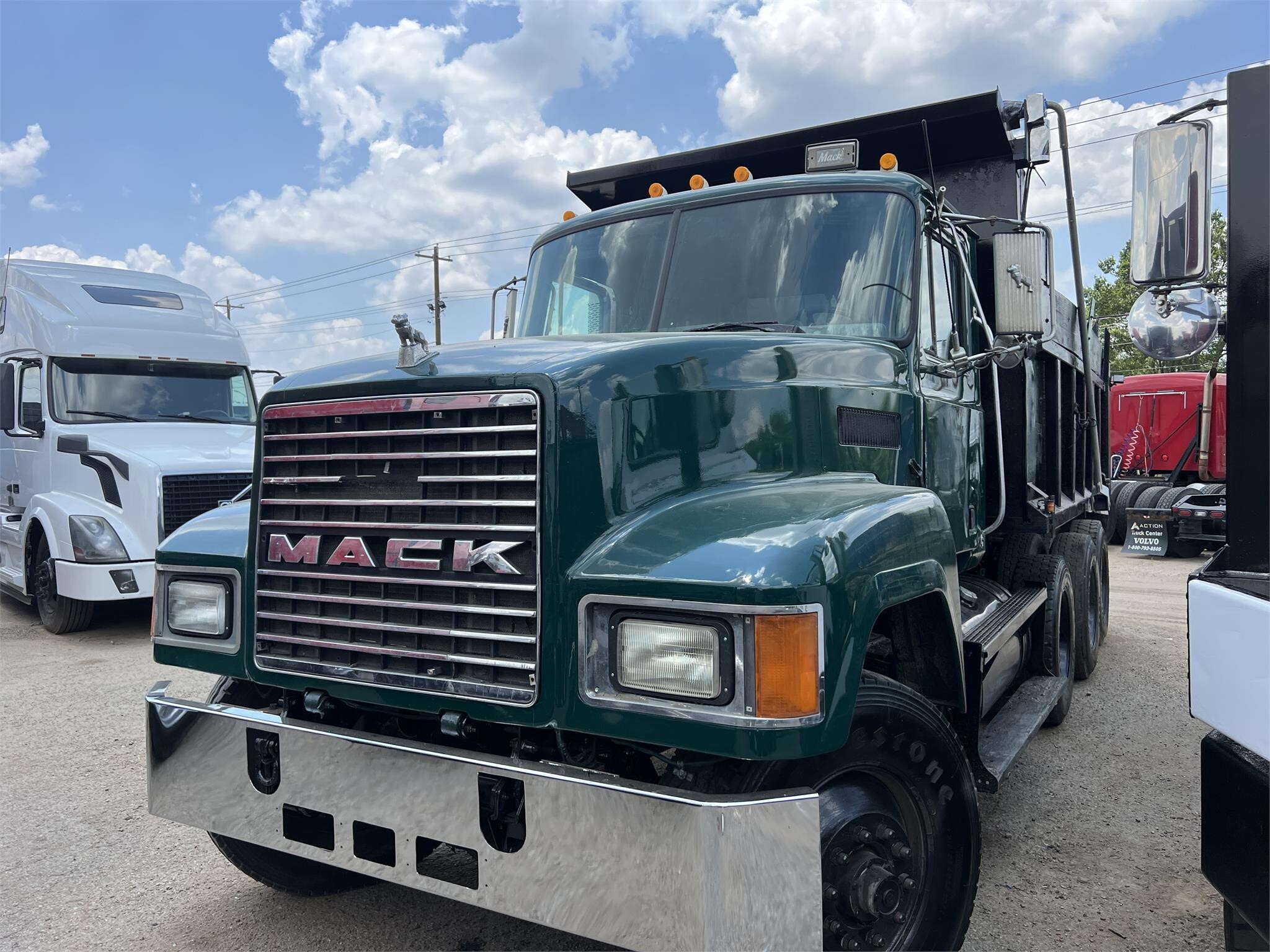 1999 Mack CH613 Semi Trucks/Trailer