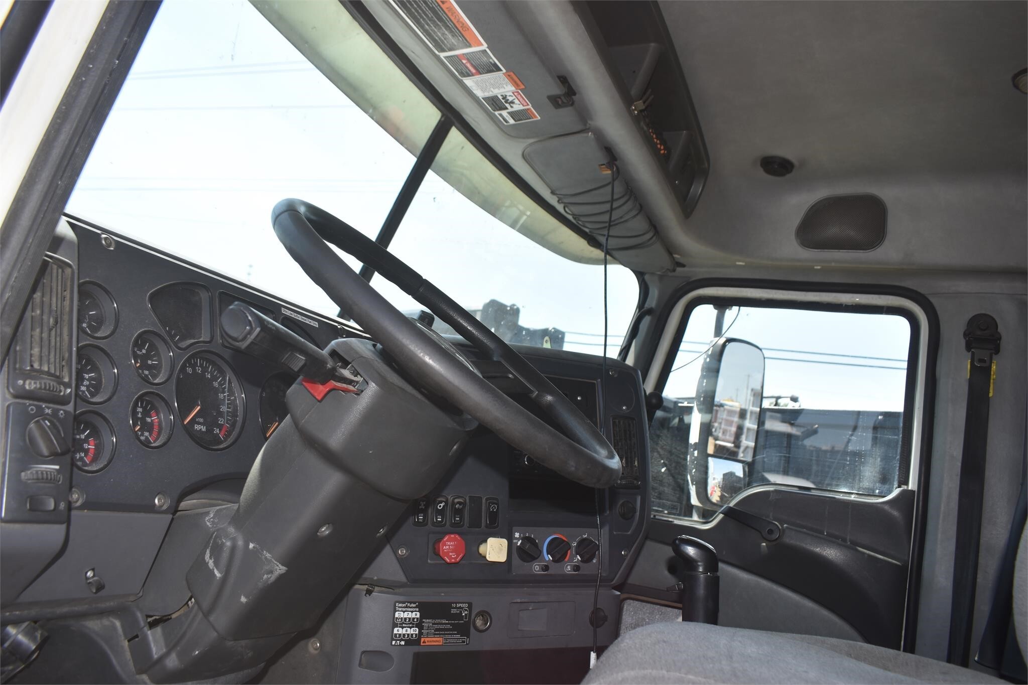 2013 Mack PINNACLE CXU613 Semi Trucks/Trailer