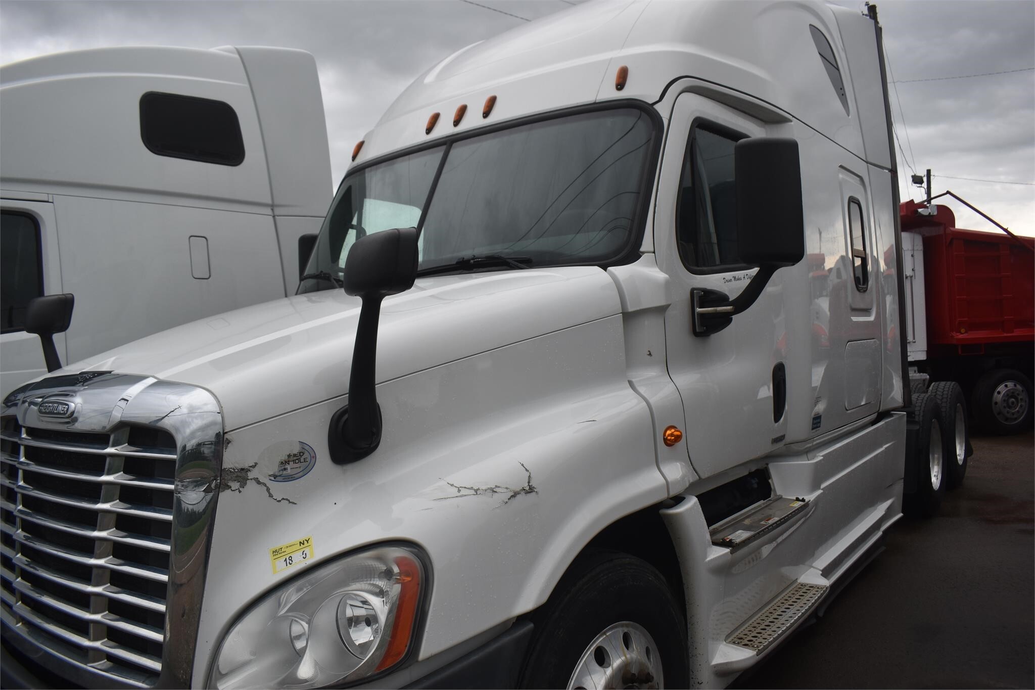 2017 Freightliner Cascadia 125 Semi Trucks/Trailer
