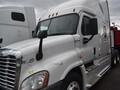 2017 Freightliner Cascadia 125 Semi Trucks/Trailer