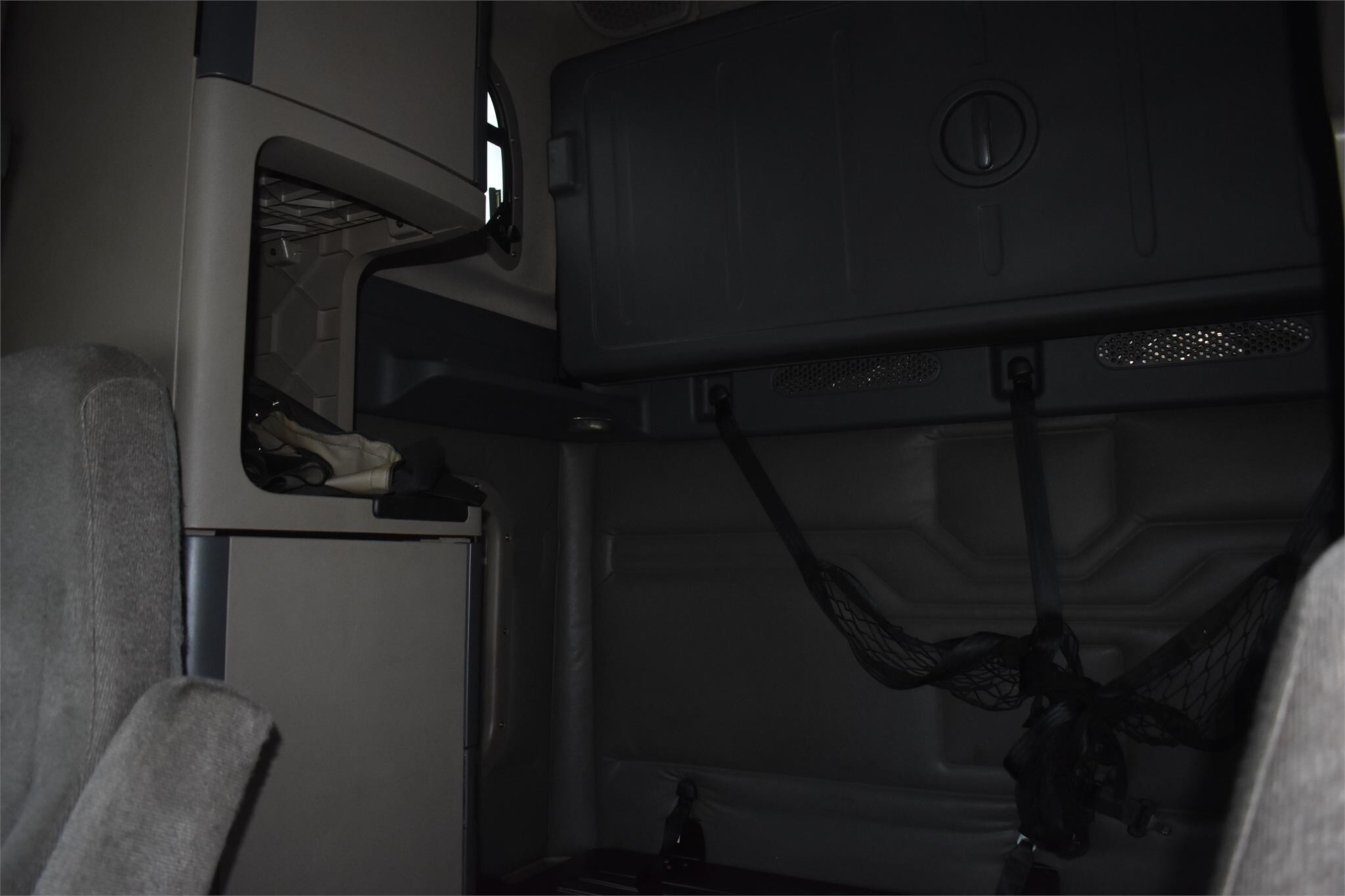 2017 Freightliner Cascadia 125 Semi Trucks/Trailer