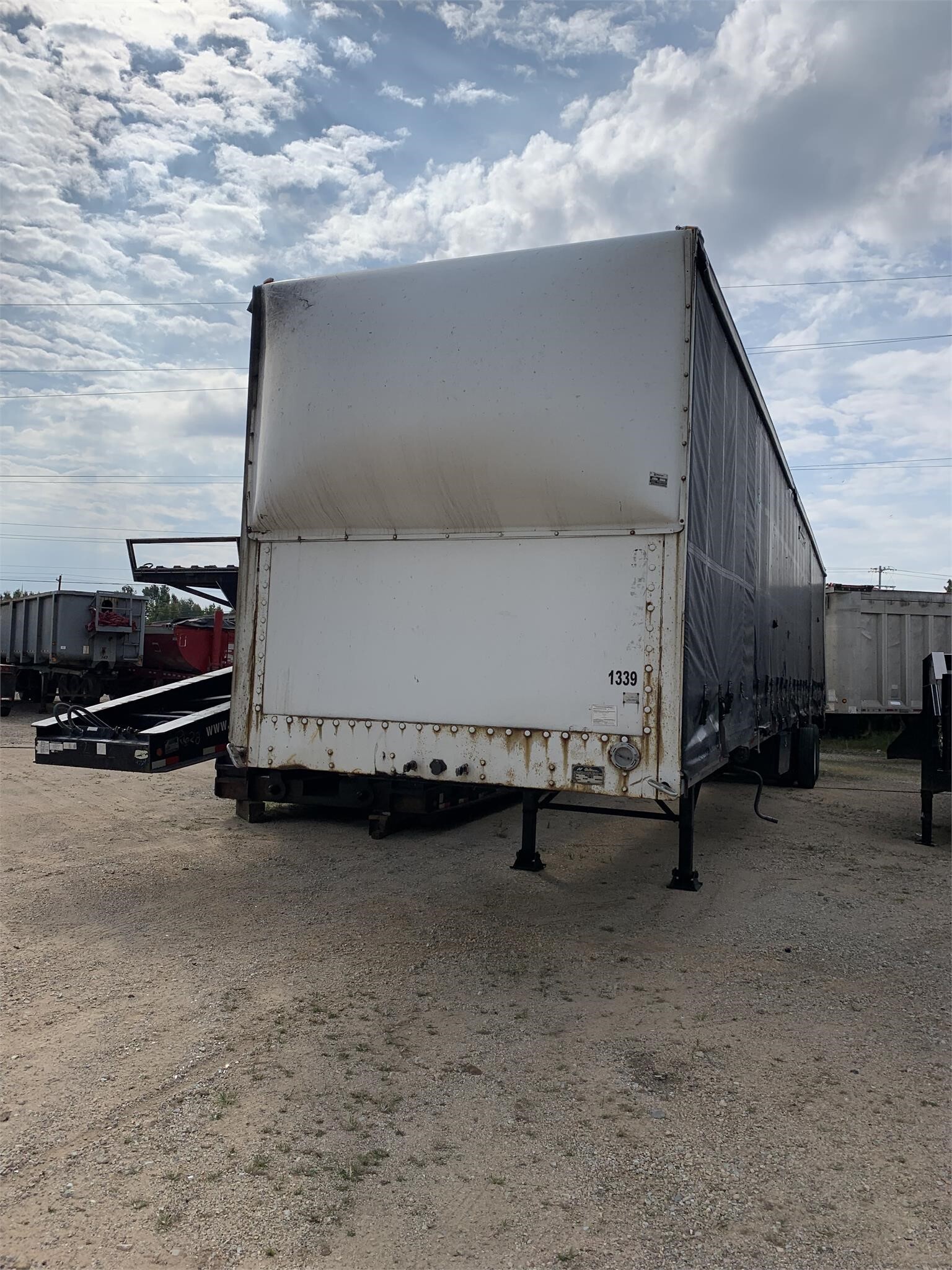 1998 NuVan 53 FT CURTAIN SIDE Box Trucks/Trailer