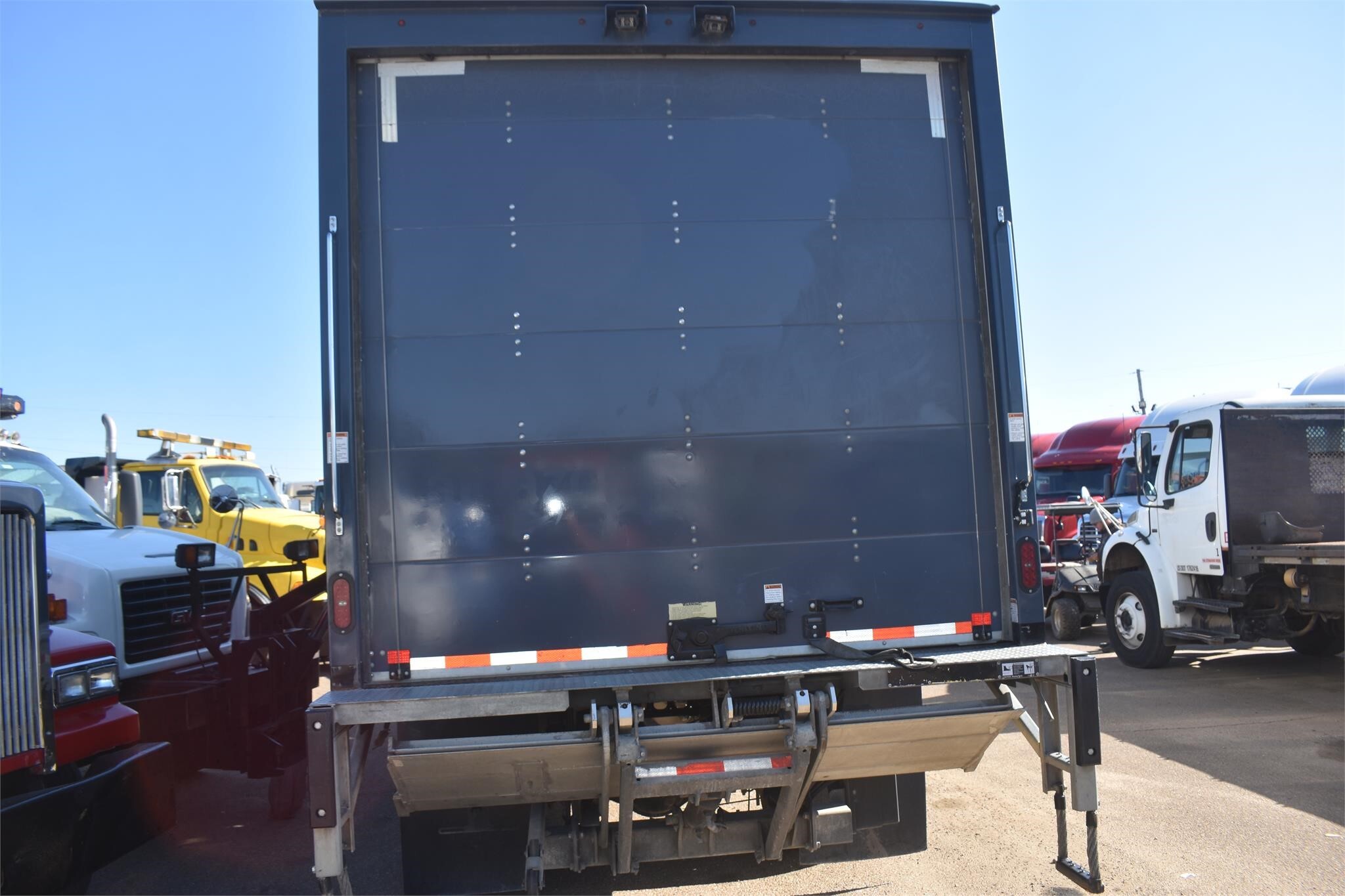 2020 Hino 195 Box Trucks/Trailer