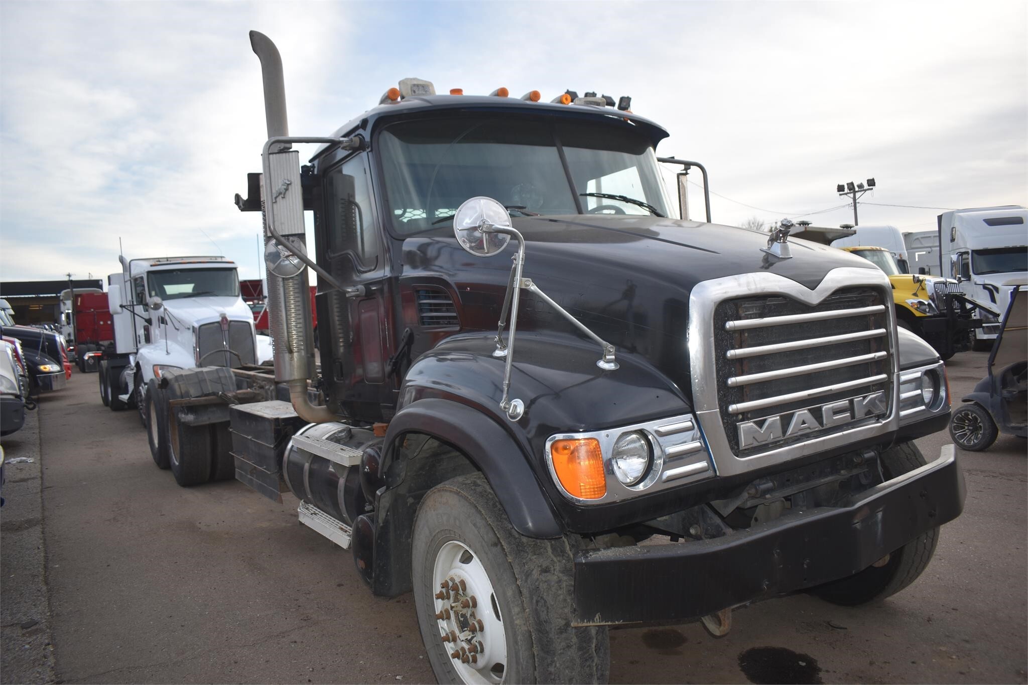 2005 Mack Granite CV713 Dump Trucks/Trailer