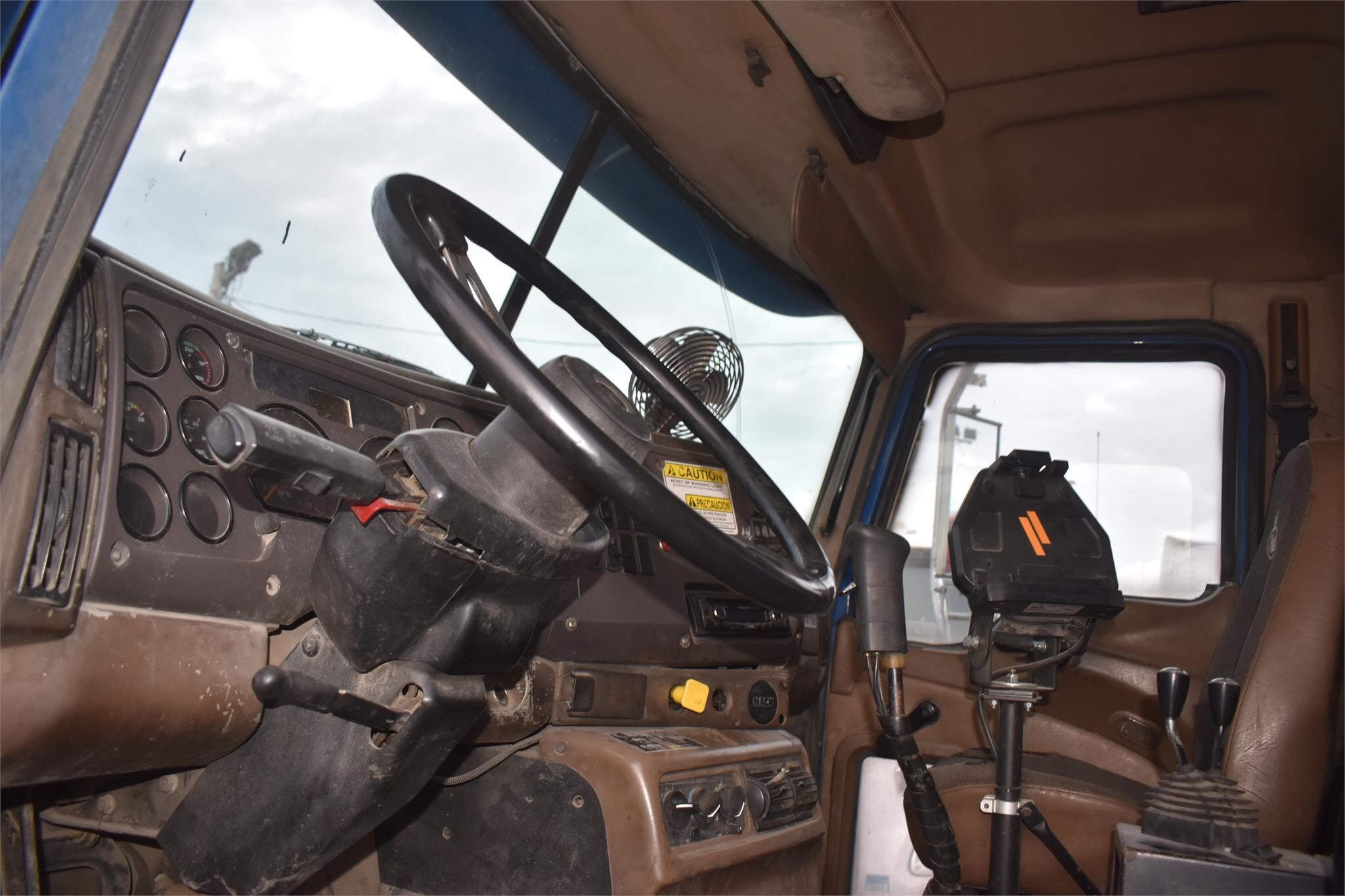 2005 Mack Granite CV713 Dump Trucks/Trailer