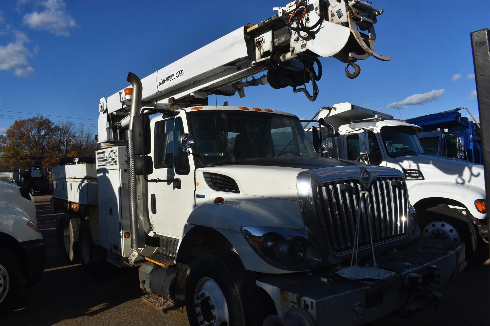 2008 Altec DM47TR Crane