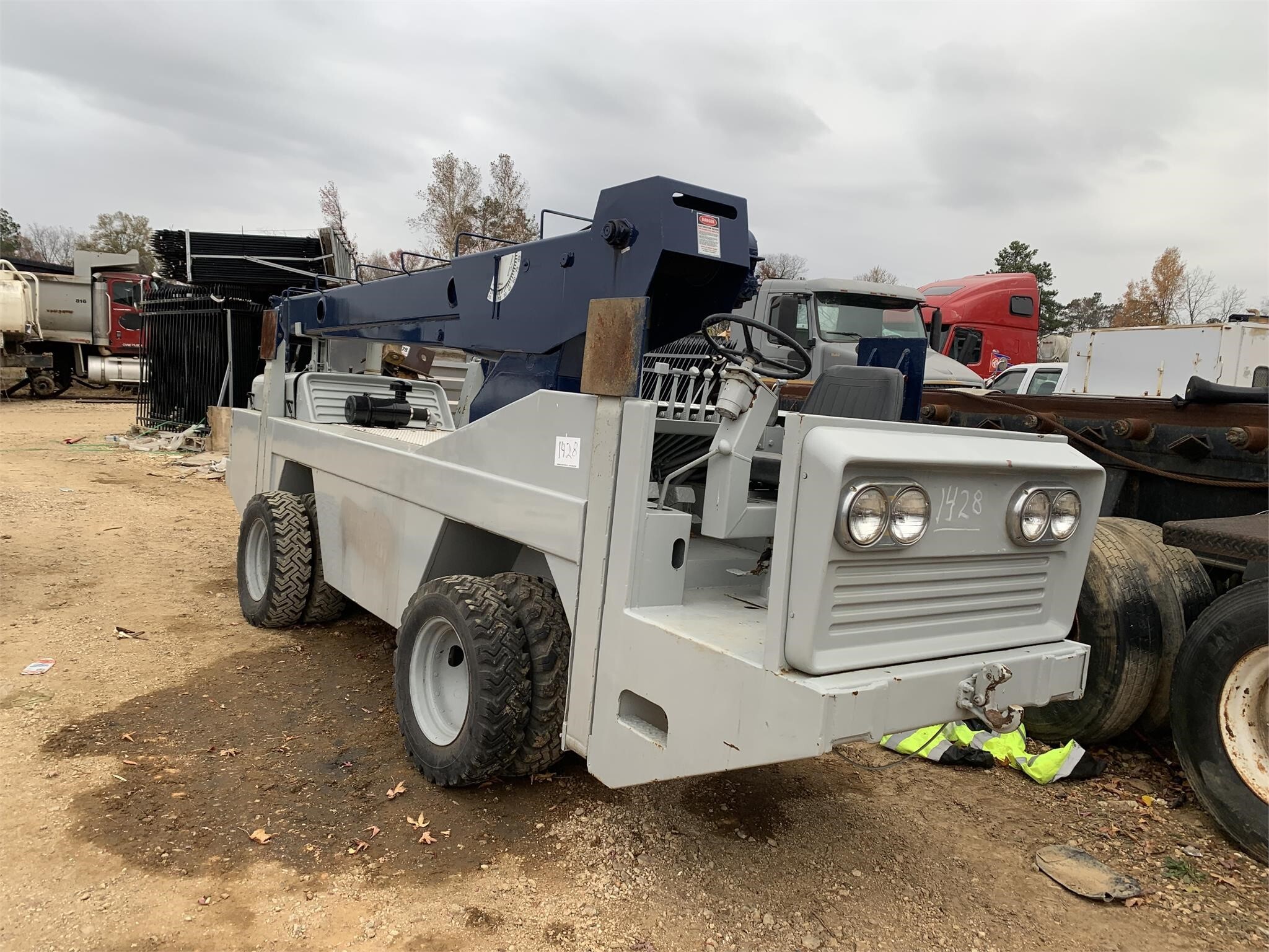 1980 RO STINGER MC5A Crane