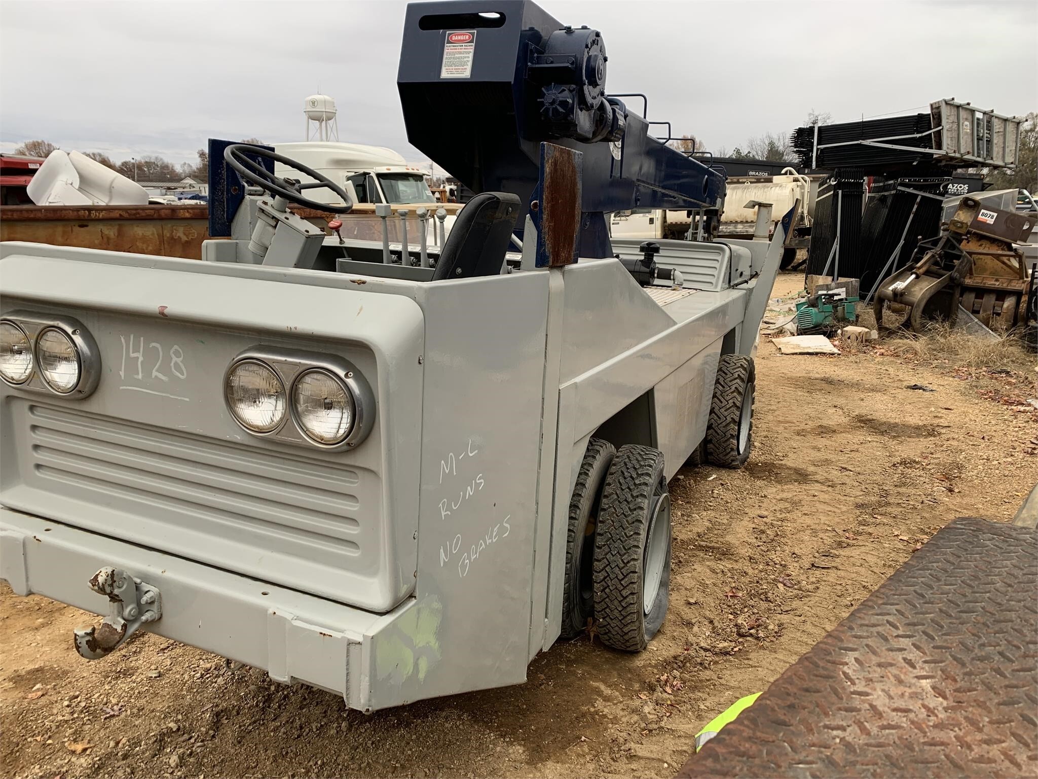 1980 RO STINGER MC5A Crane