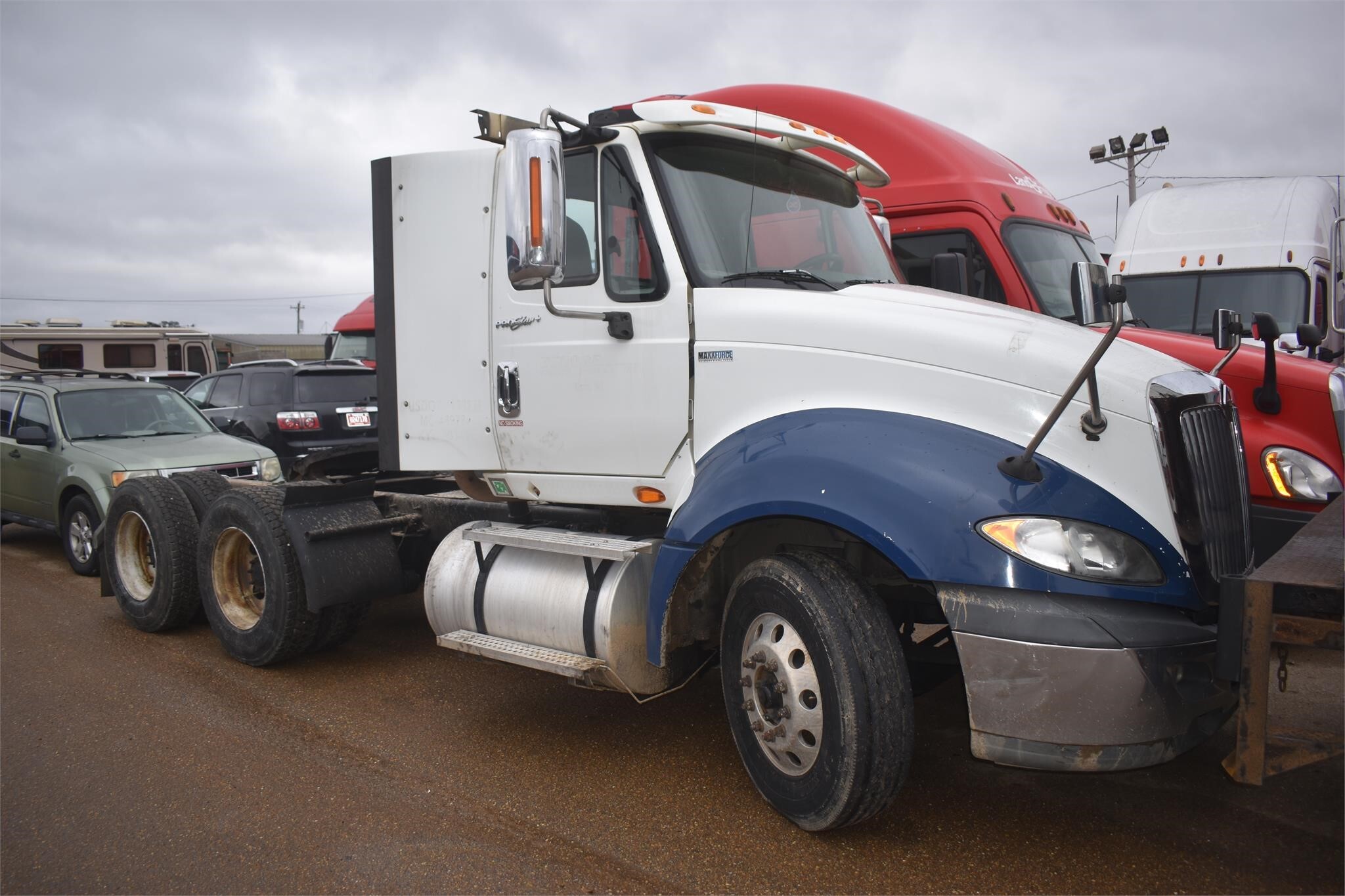 2013 International ProStar Semi Trucks/Trailer