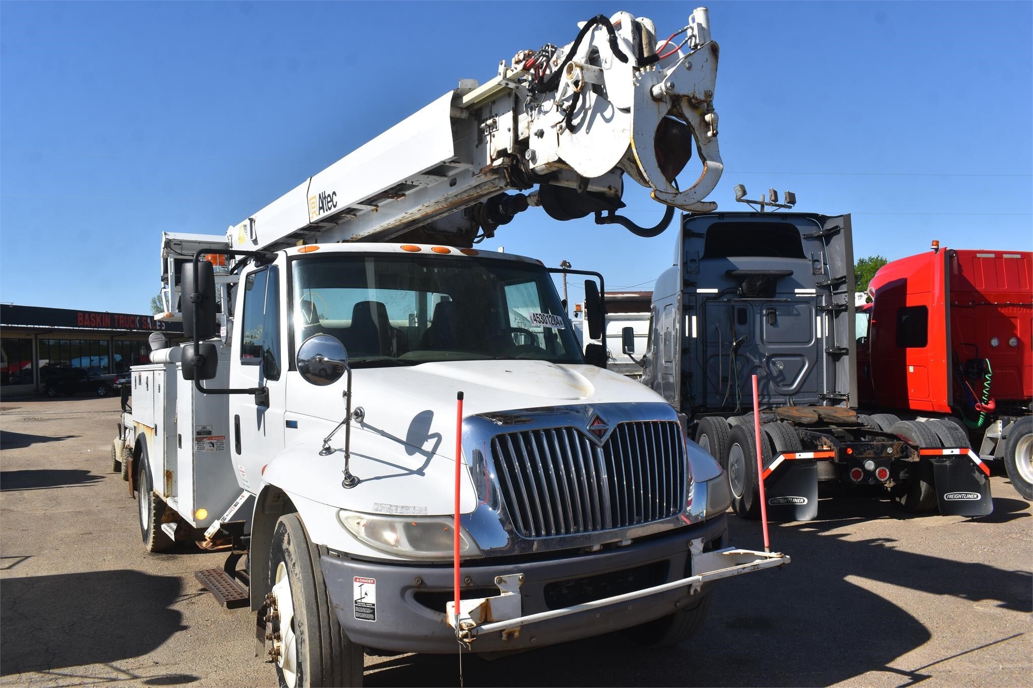 2012 Altec DM47T Crane