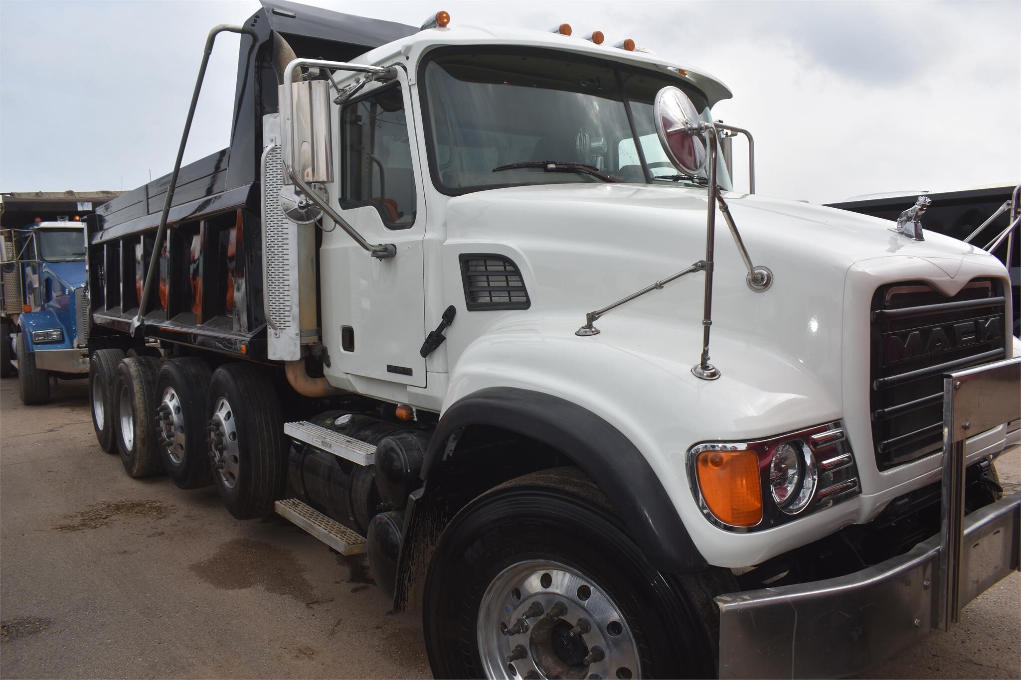 2007 Mack Granite CV713 Dump Trucks/Trailer
