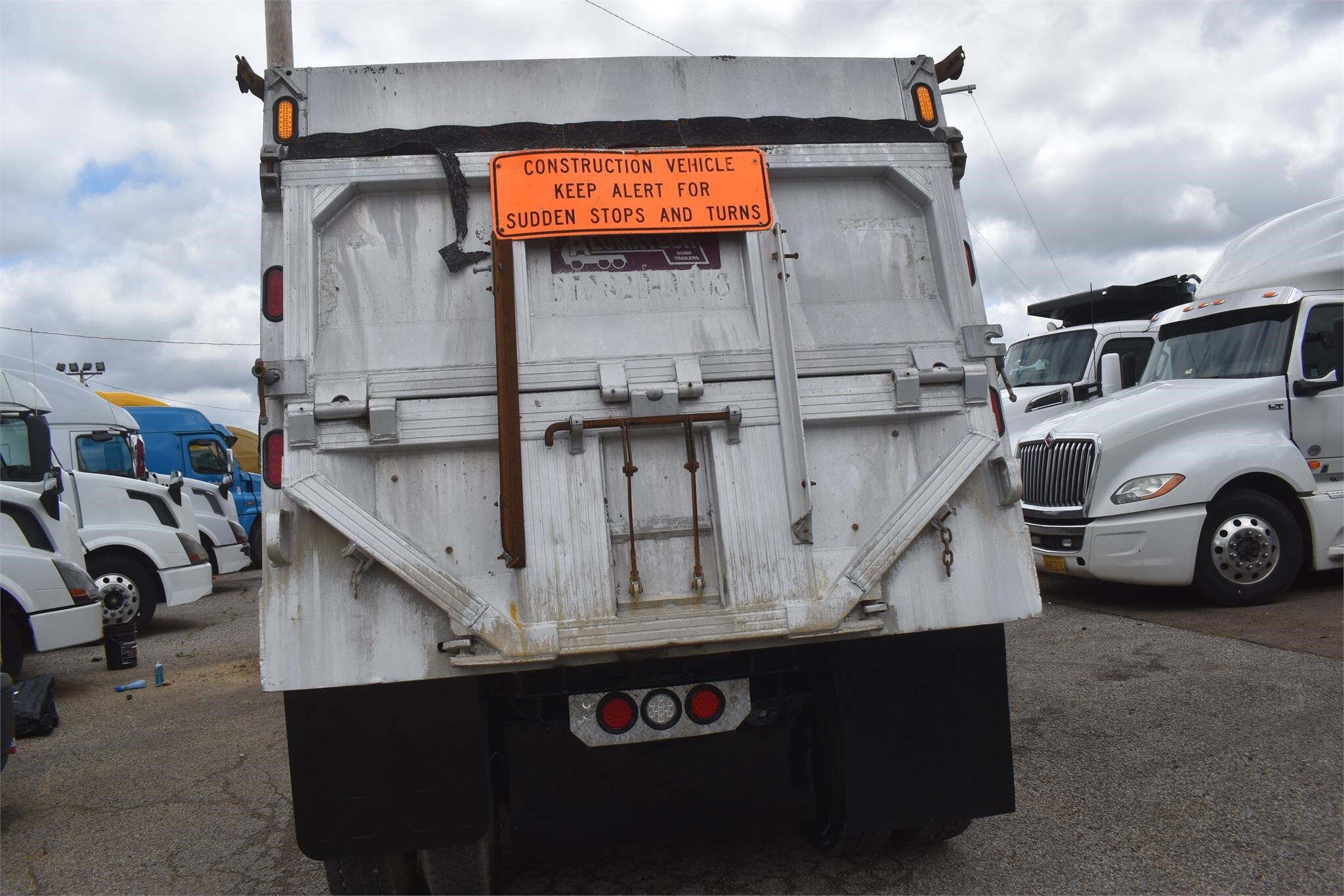 2007 Mack Granite CV713 Dump Trucks/Trailer