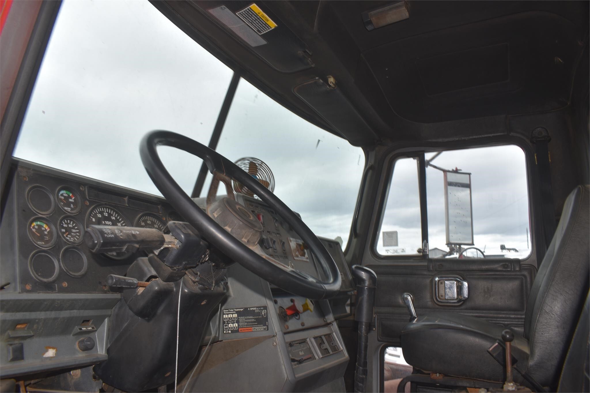 1992 Mack CH613 Semi Trucks/Trailer