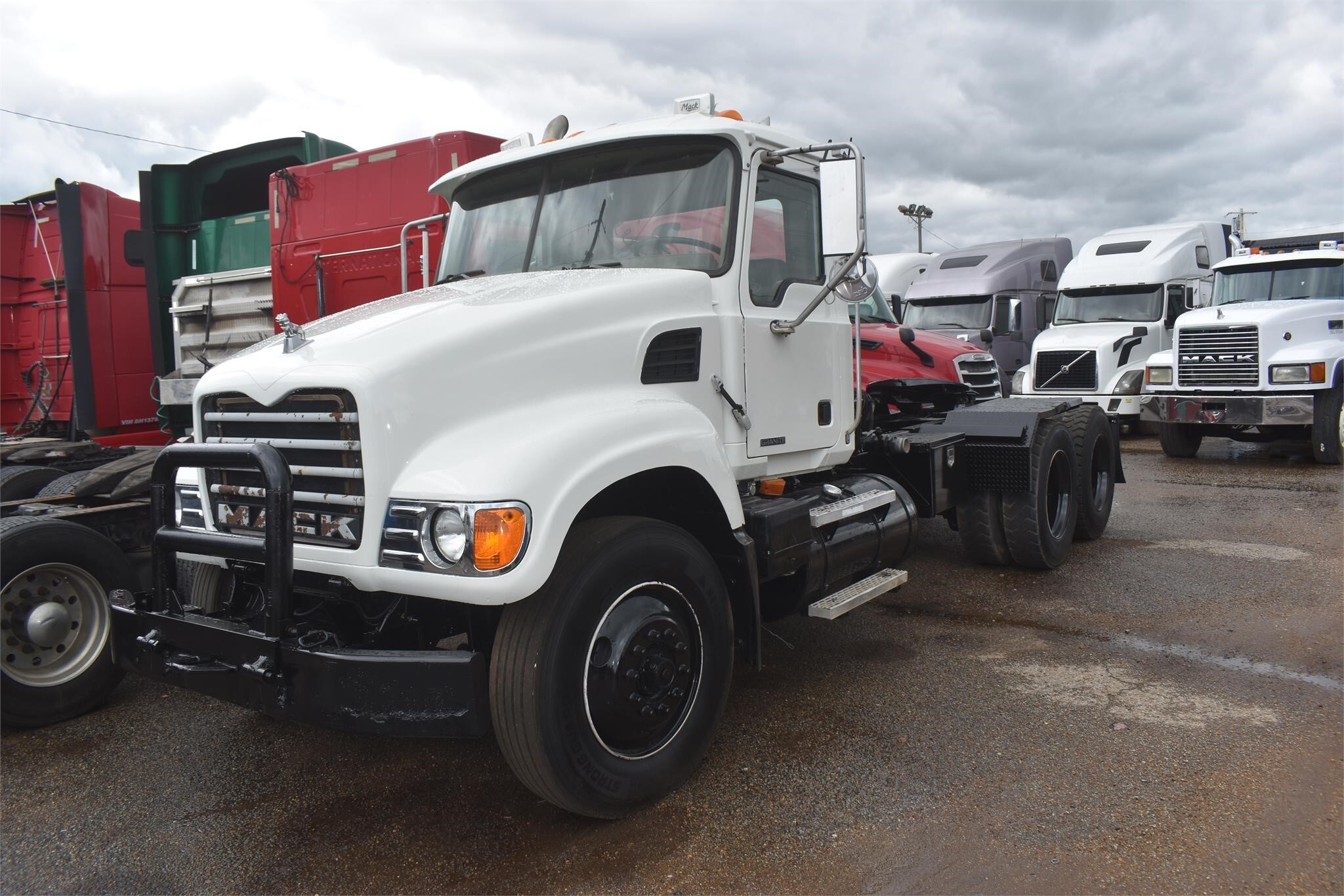 2006 Mack Granite CV713 Dump Trucks/Trailer