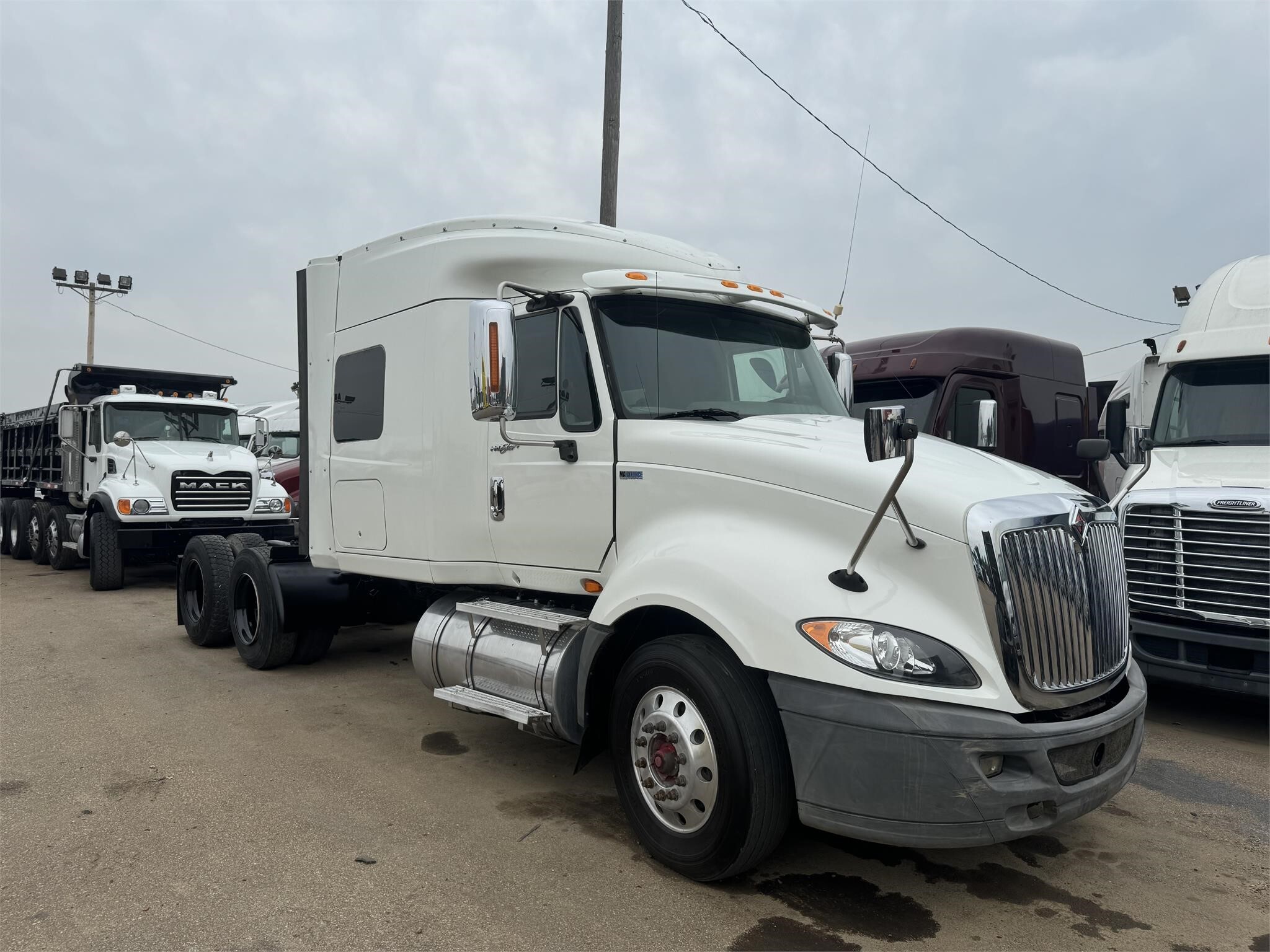 2013 International ProStar Semi Trucks/Trailer