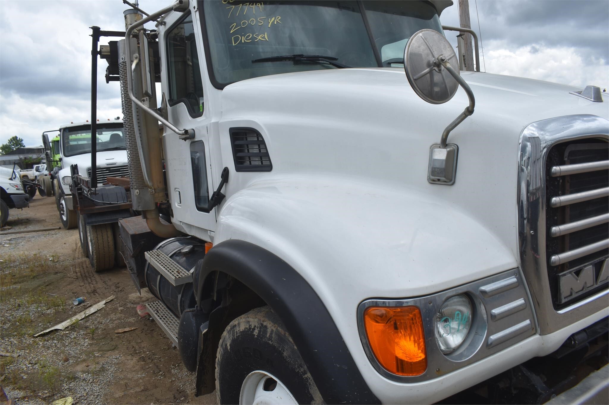 2005 Mack Granite CV713 Dump Trucks/Trailer