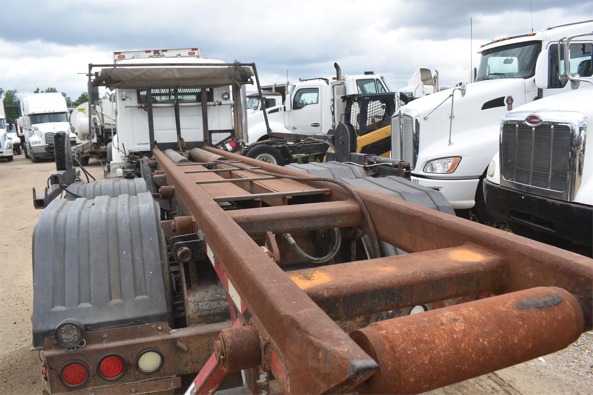 2005 Mack Granite CV713 Dump Trucks/Trailer