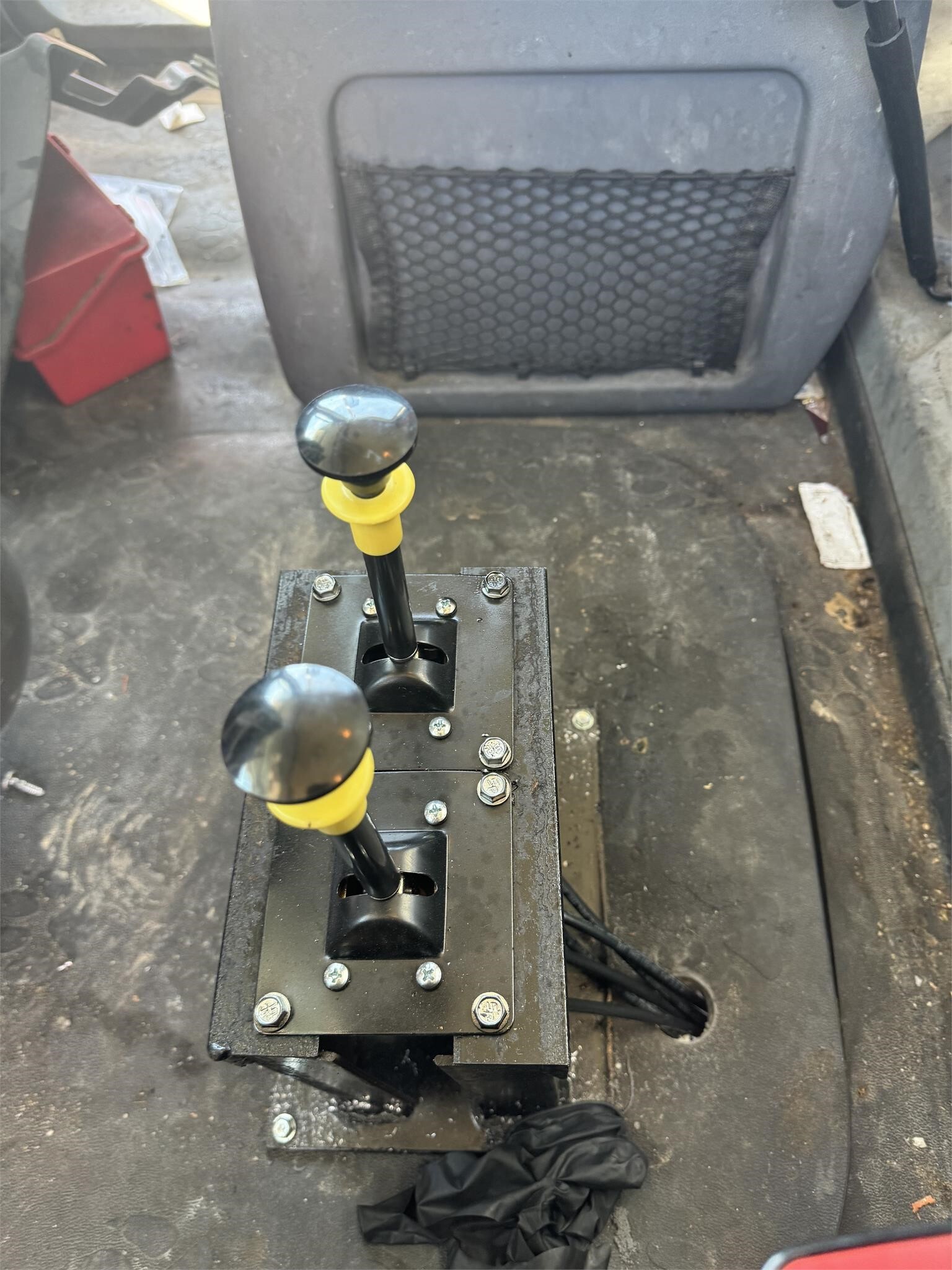 2017 Mack PINNACLE CXU613 Semi Trucks/Trailer