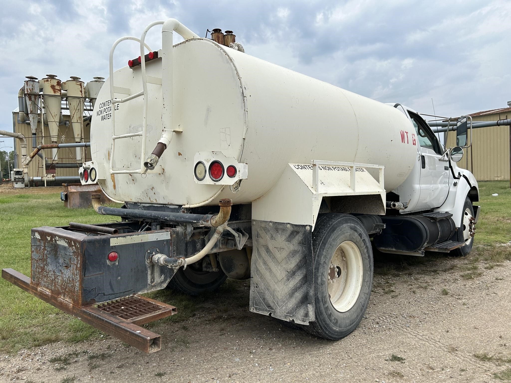 2005 Ford F-650 Pickup