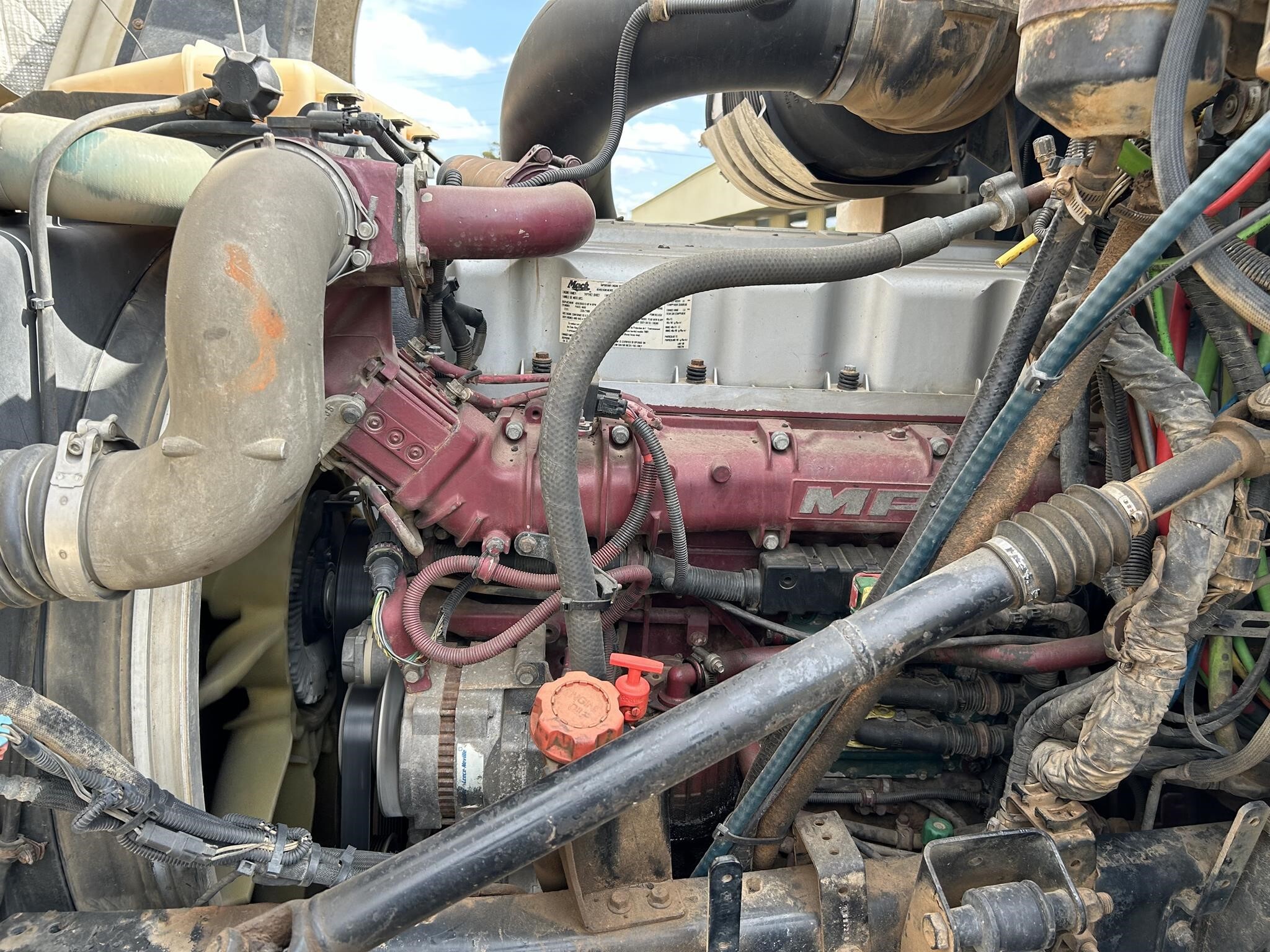 2008 Mack PINNACLE CXU613 Semi Trucks/Trailer
