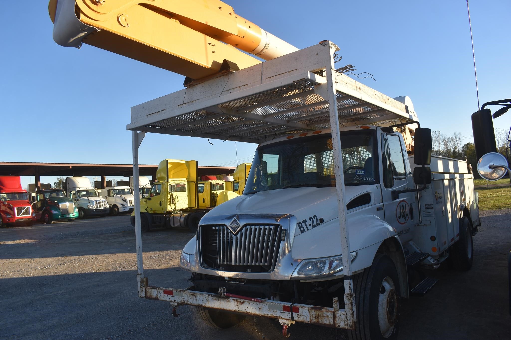 2008 Altec AA755L Crane