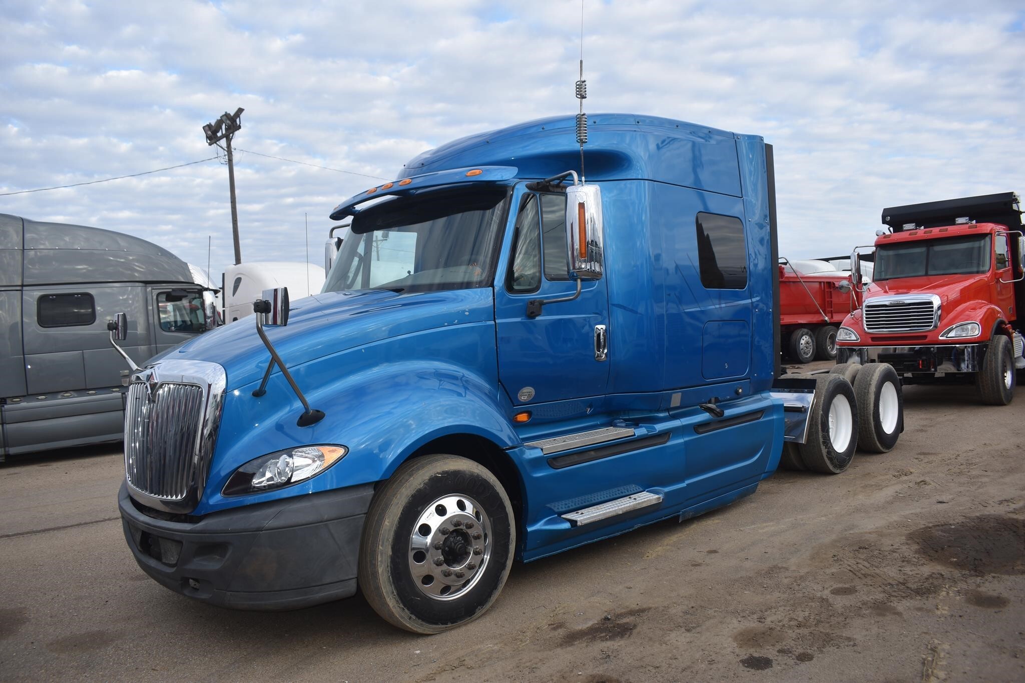 2015 International ProStar Semi Trucks/Trailer