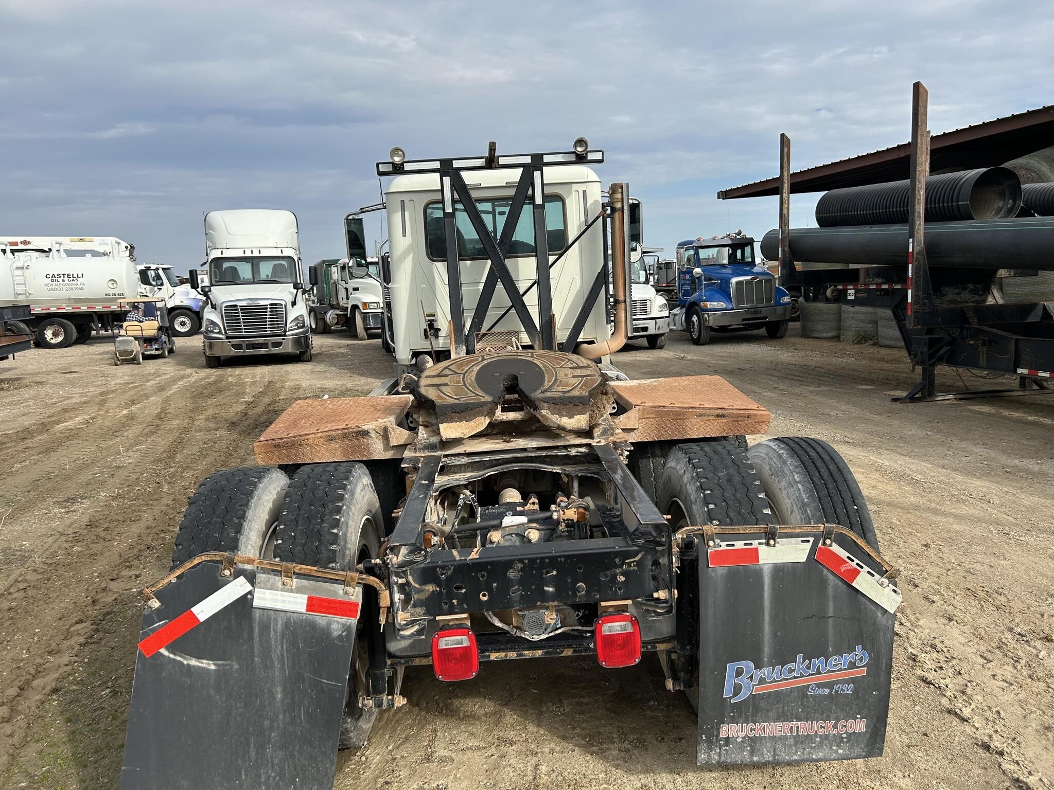 2014 Mack GU713 Semi Trucks/Trailer