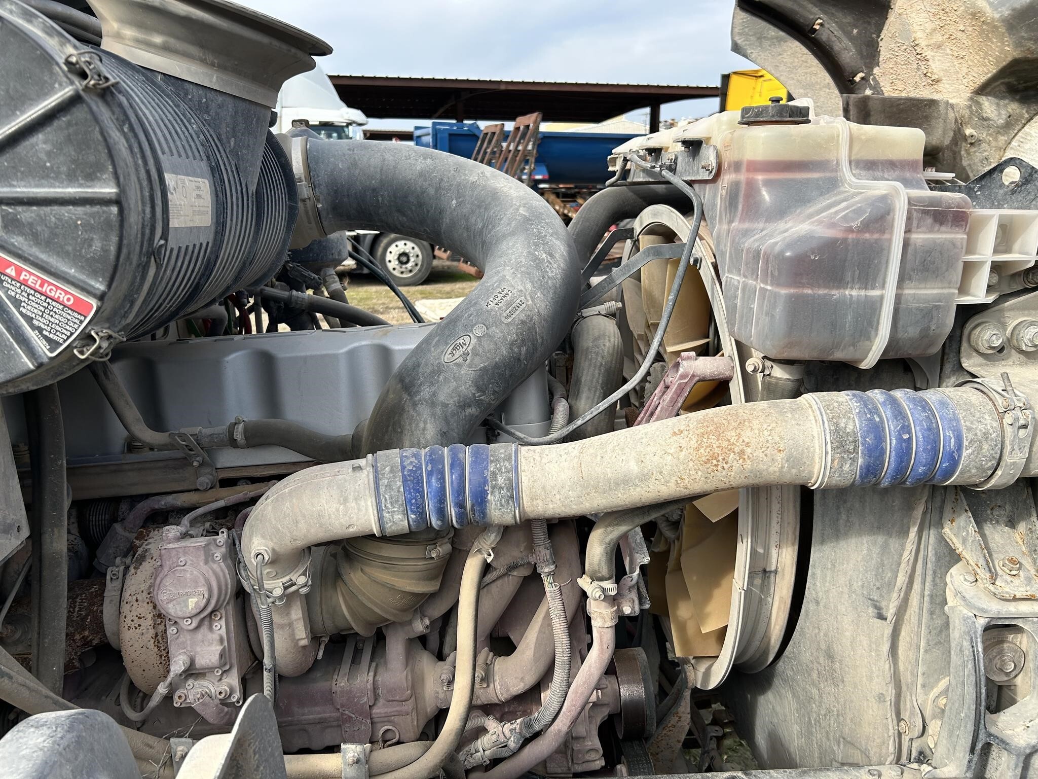 2014 Mack GU713 Semi Trucks/Trailer