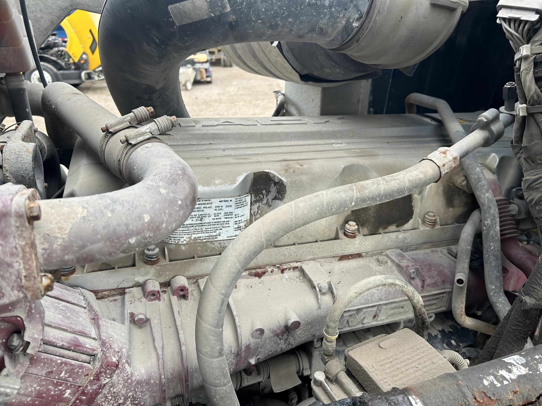 2011 Mack Pinnacle CHU613 Semi Trucks/Trailer