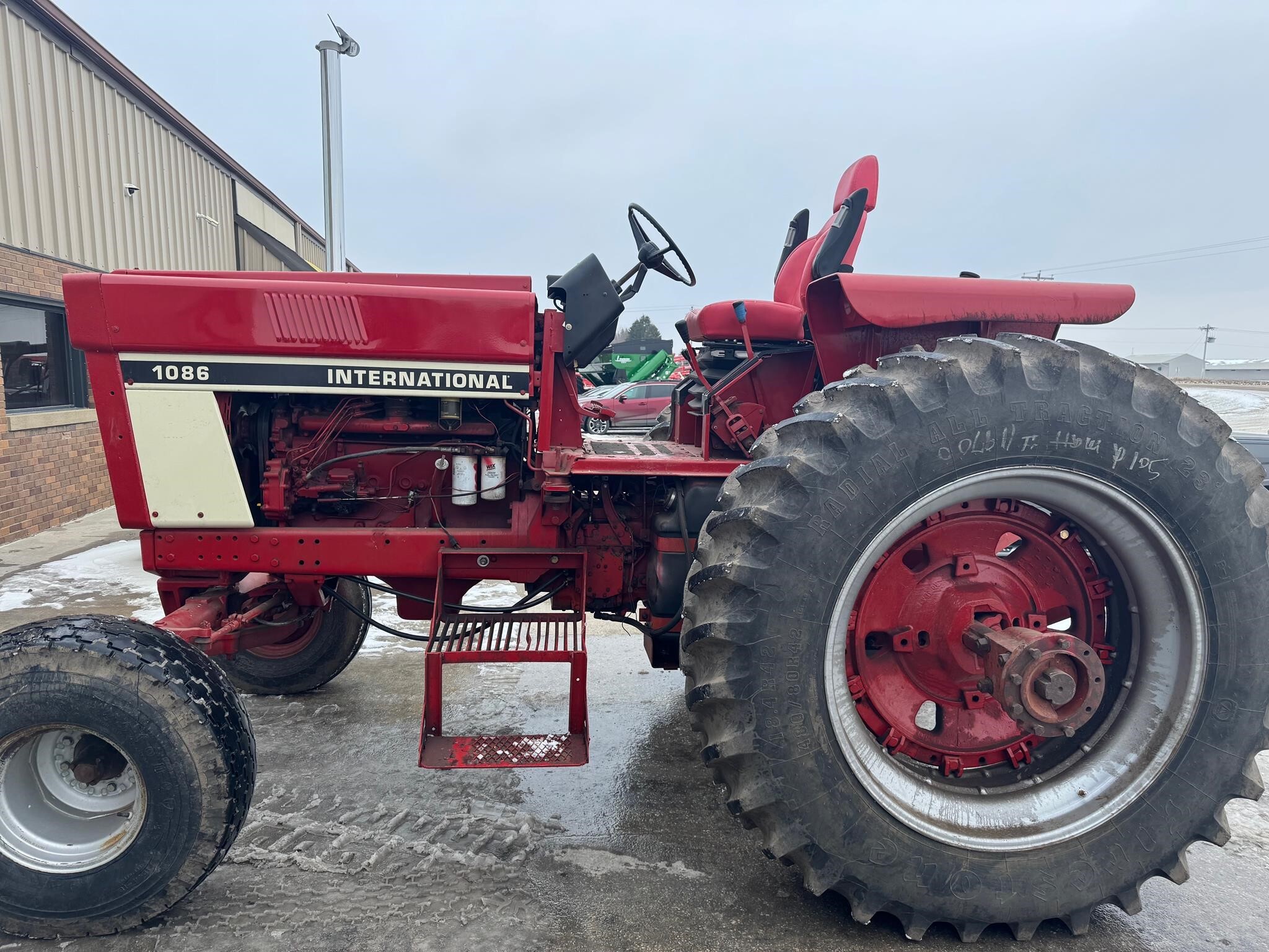 1977 International Harvester 1086 Tractor