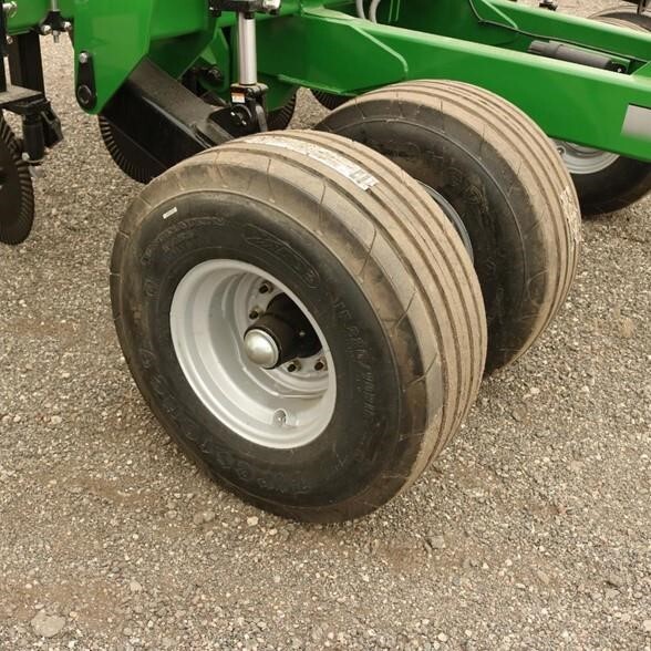 2026 Unverferth Zonebuilder 122 Strip-Till