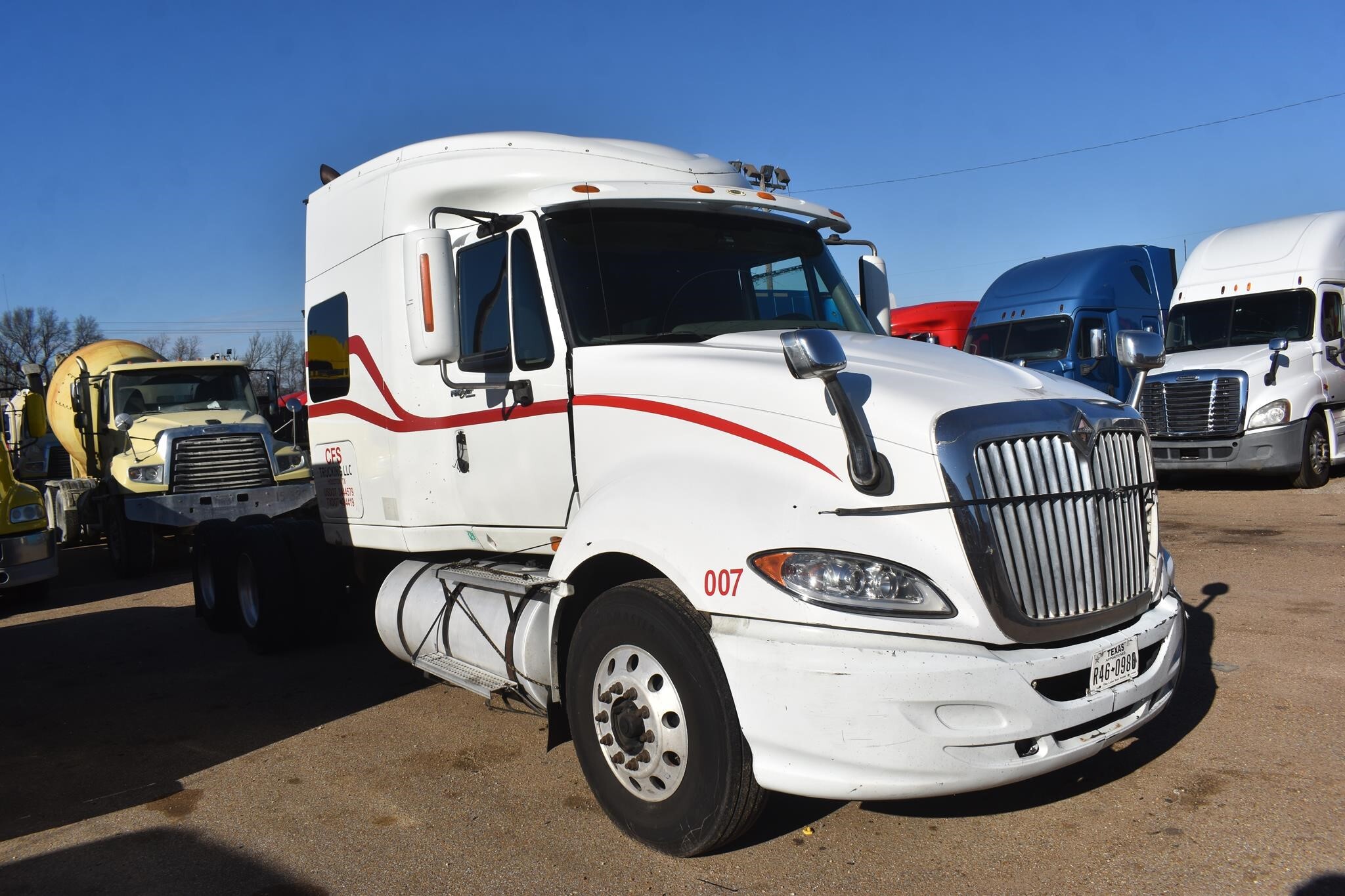 2008 International ProStar Semi Trucks/Trailer
