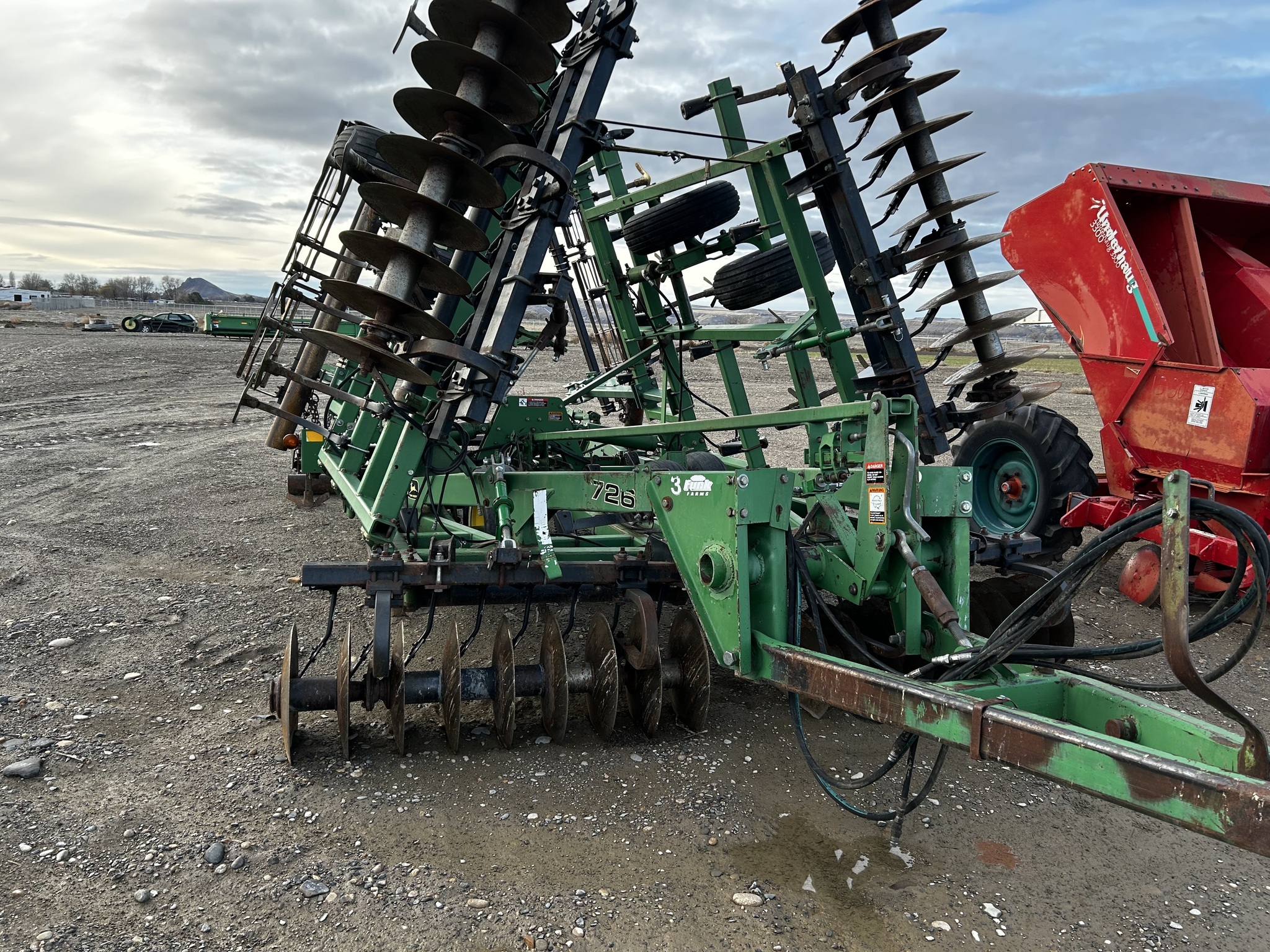  John Deere 726 Soil Finisher