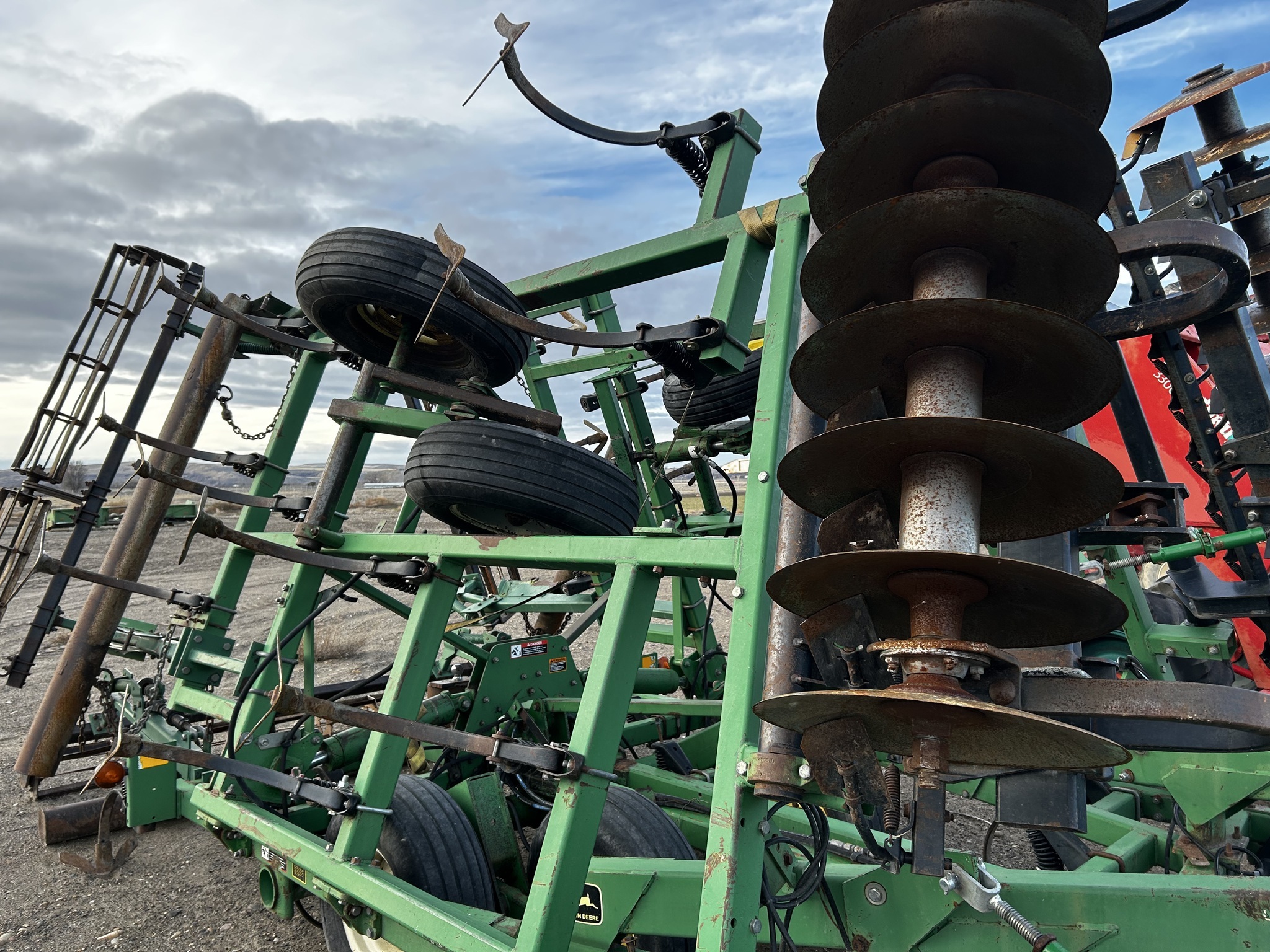  John Deere 726 Soil Finisher