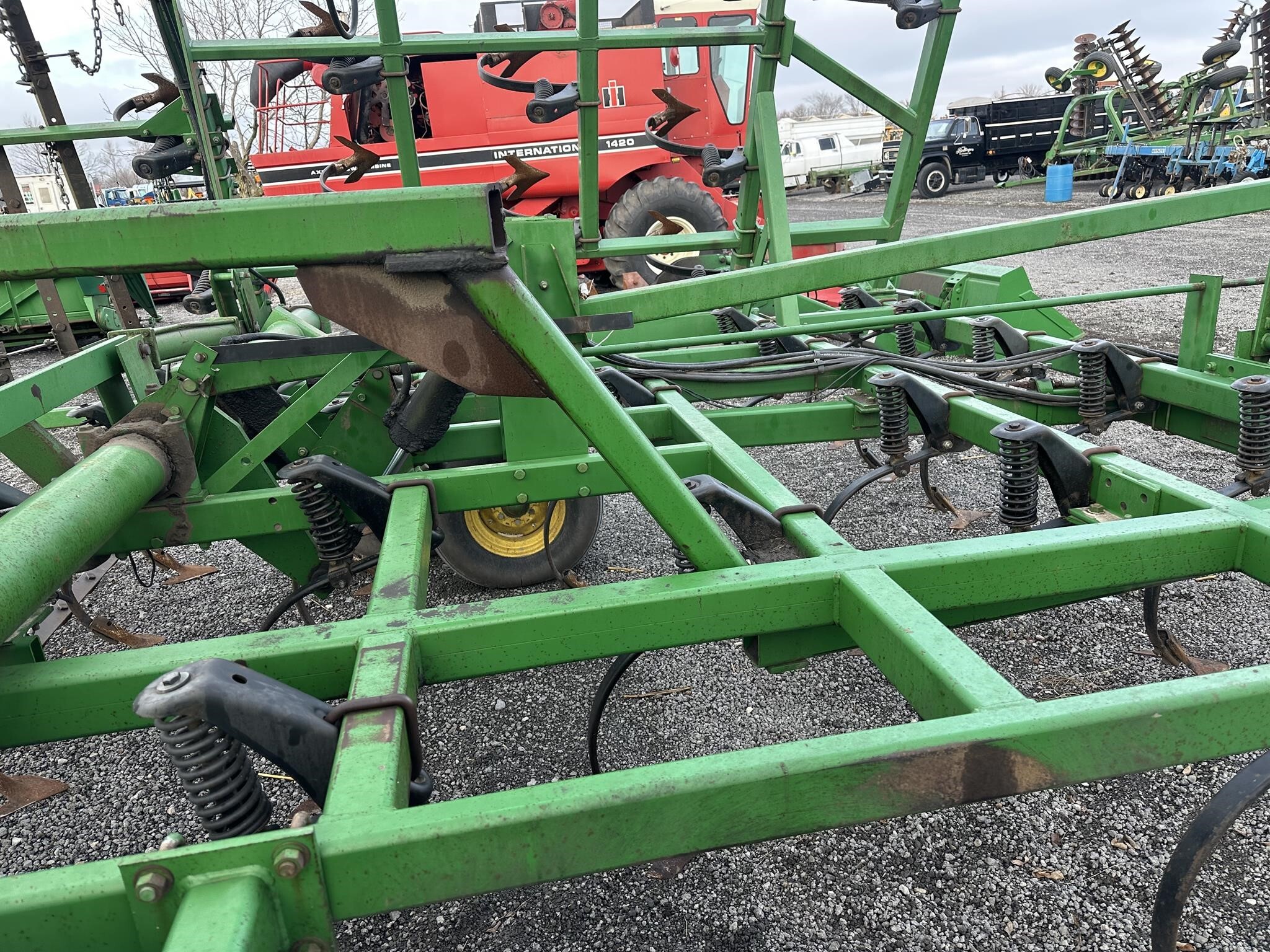  John Deere 980 Field Cultivator