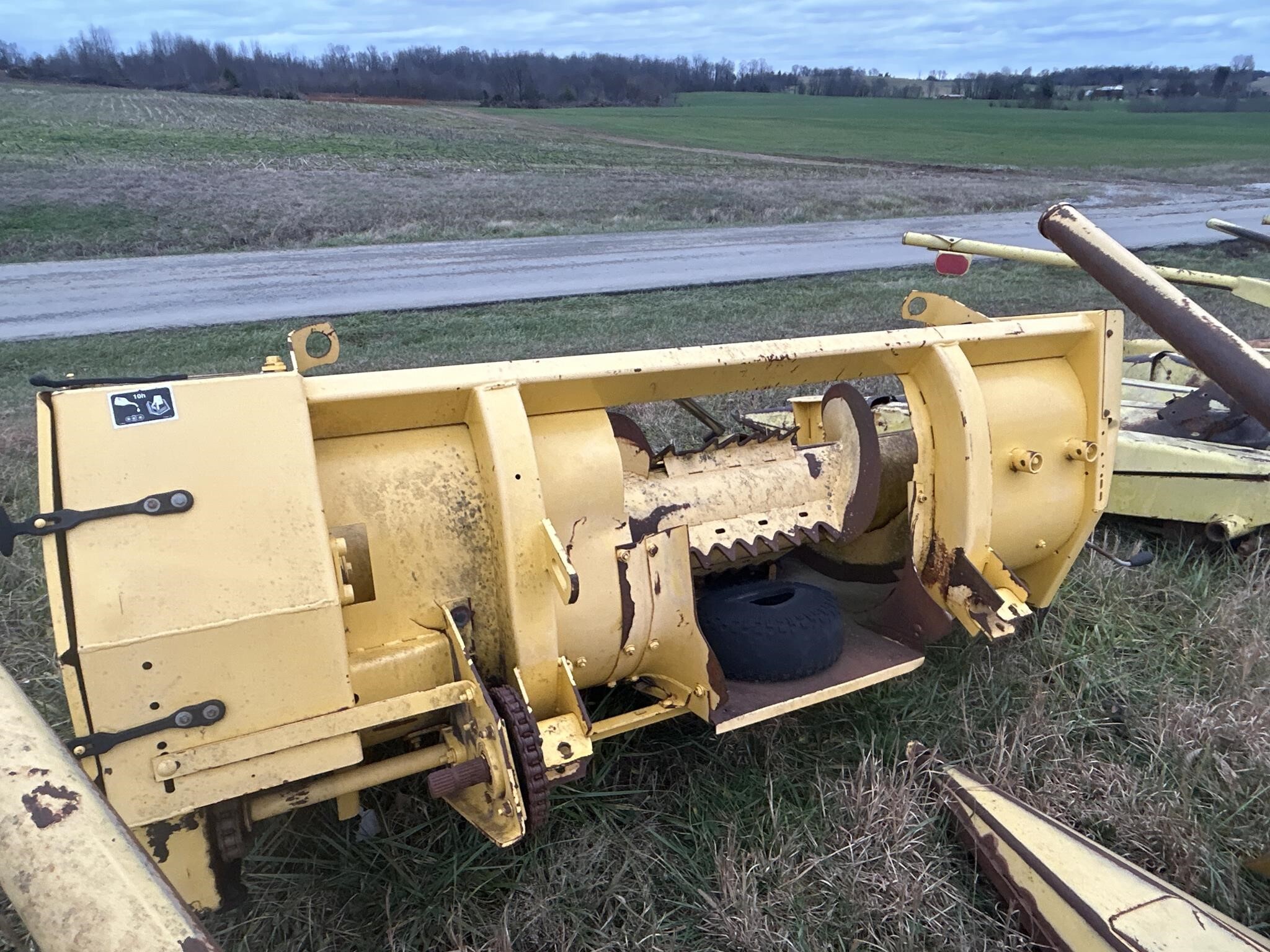  New Holland 3PN Pull-Type Forage Harvester