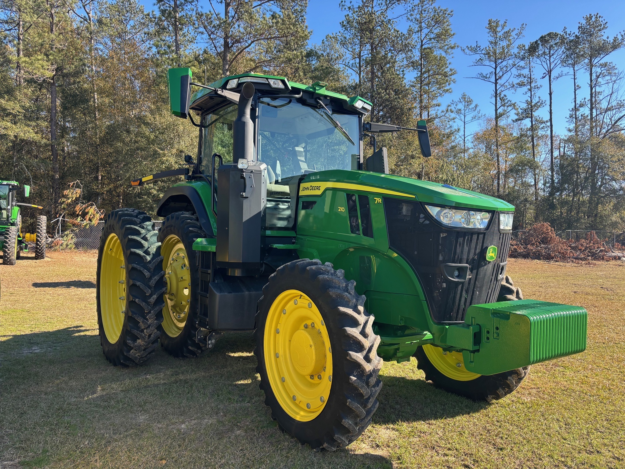 2023 John Deere 7R 210 Tractor