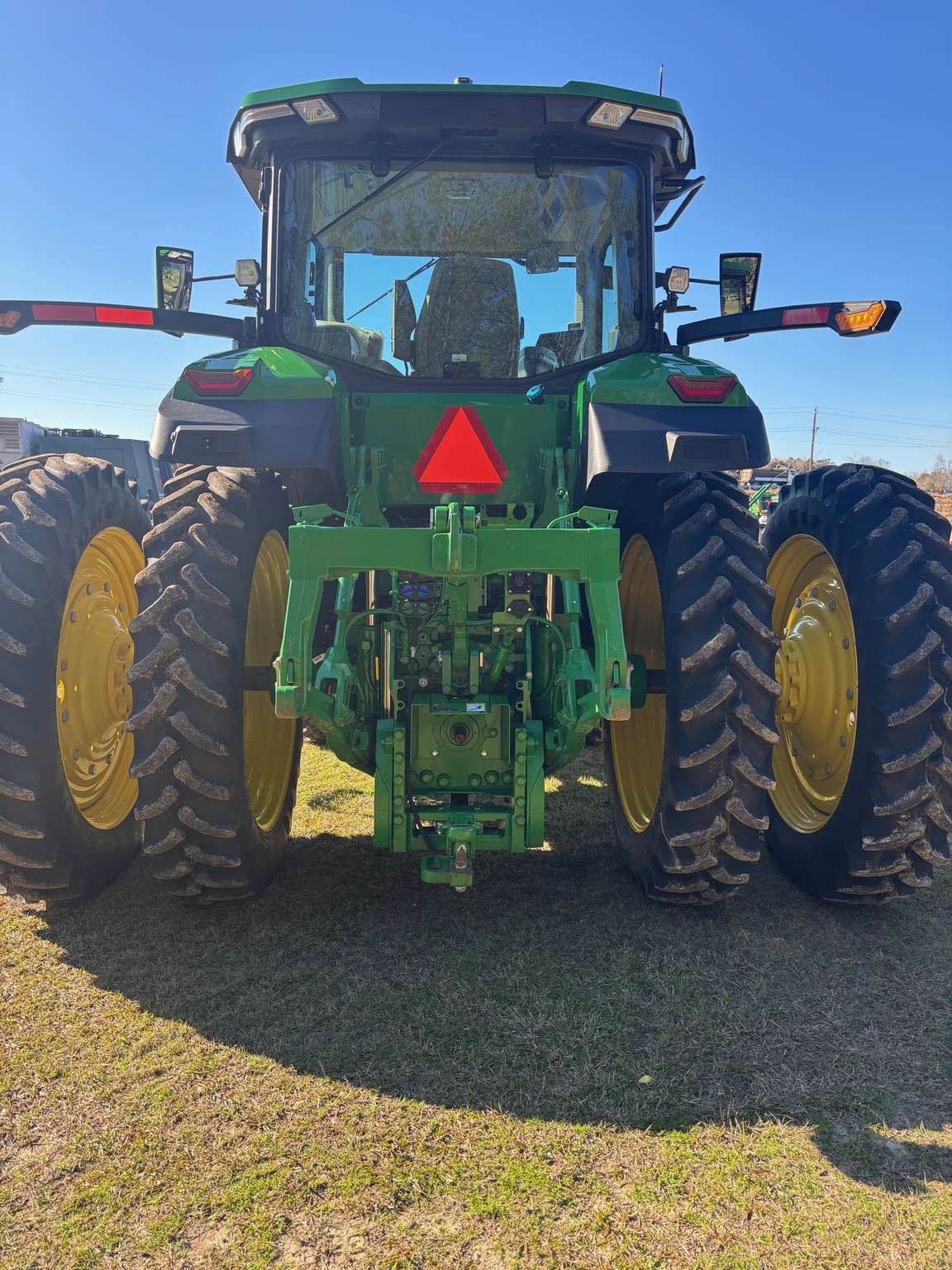 2023 John Deere 7R 210 Tractor