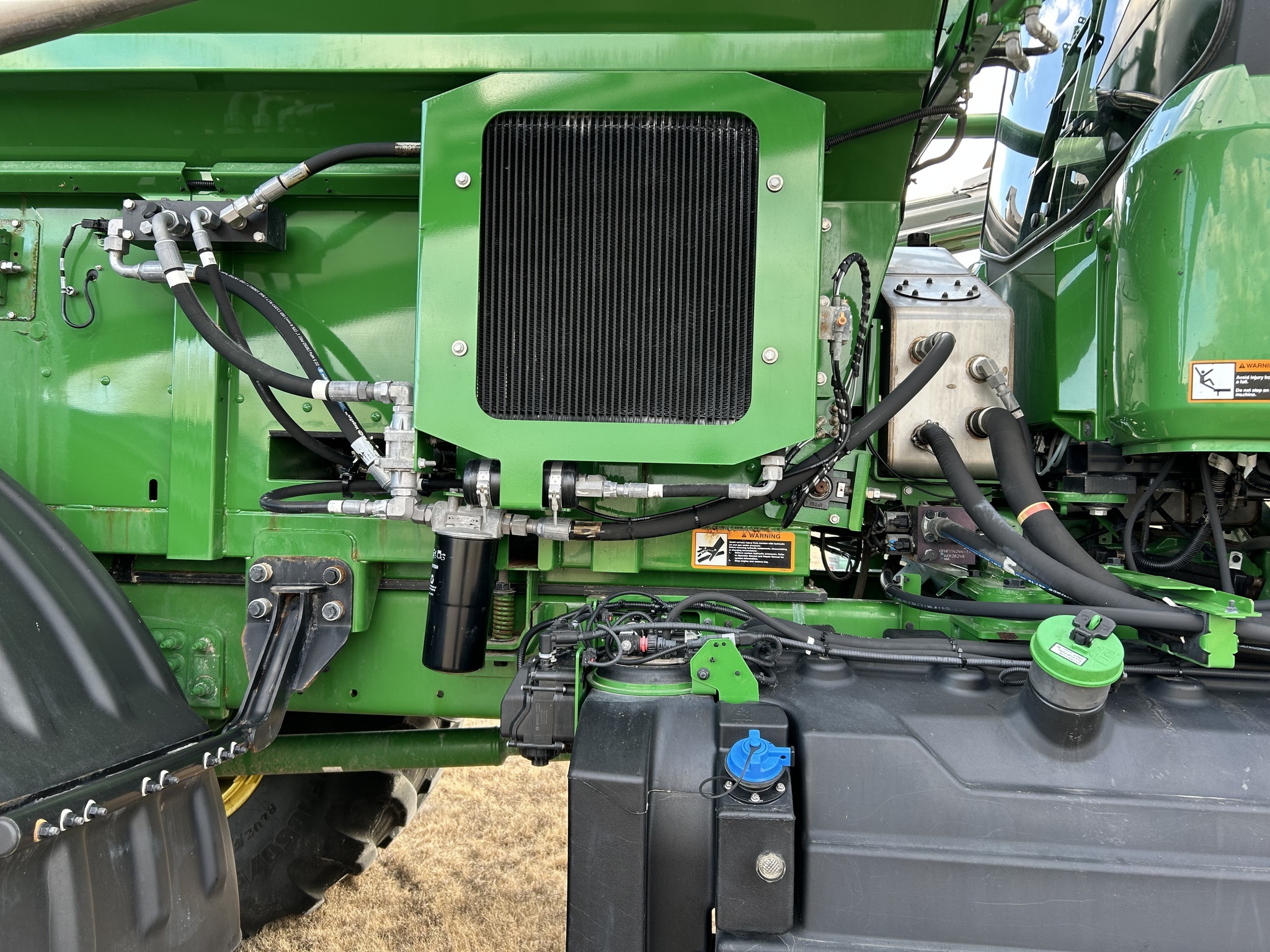 2022 John Deere 800R Self-Propelled Fertilizer Spreader