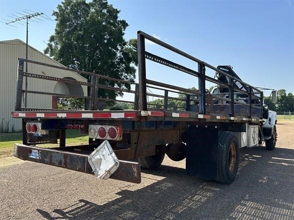 1998 Hiab 2-105 Crane