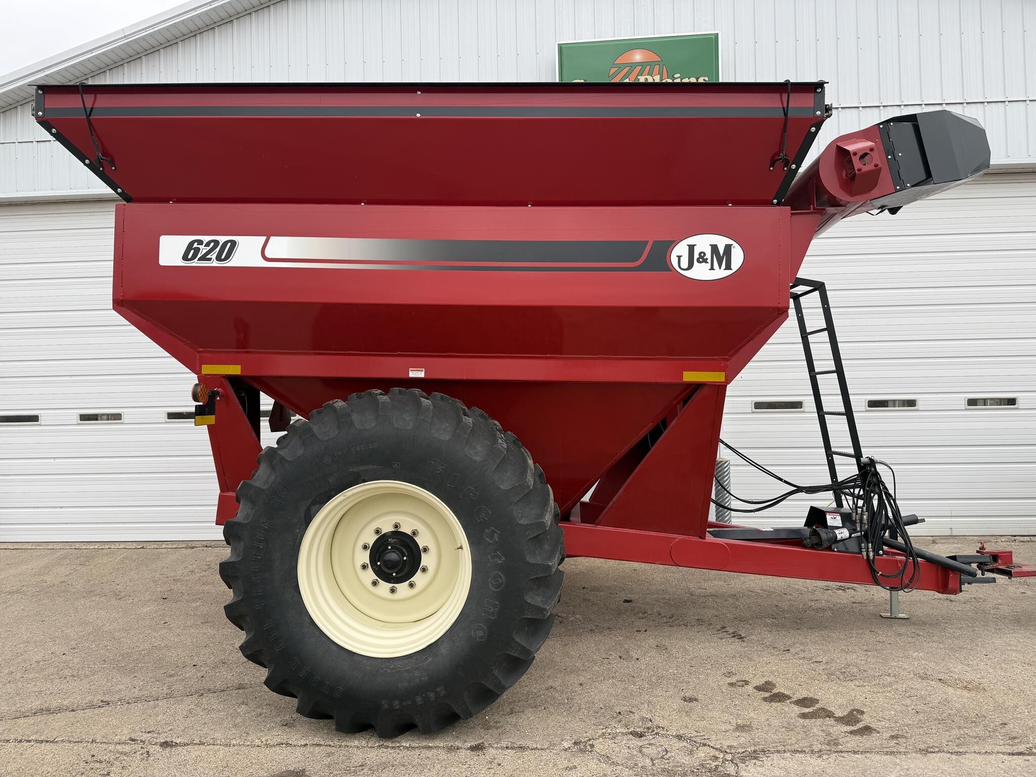 2020 J&M 620-14 Grain Cart